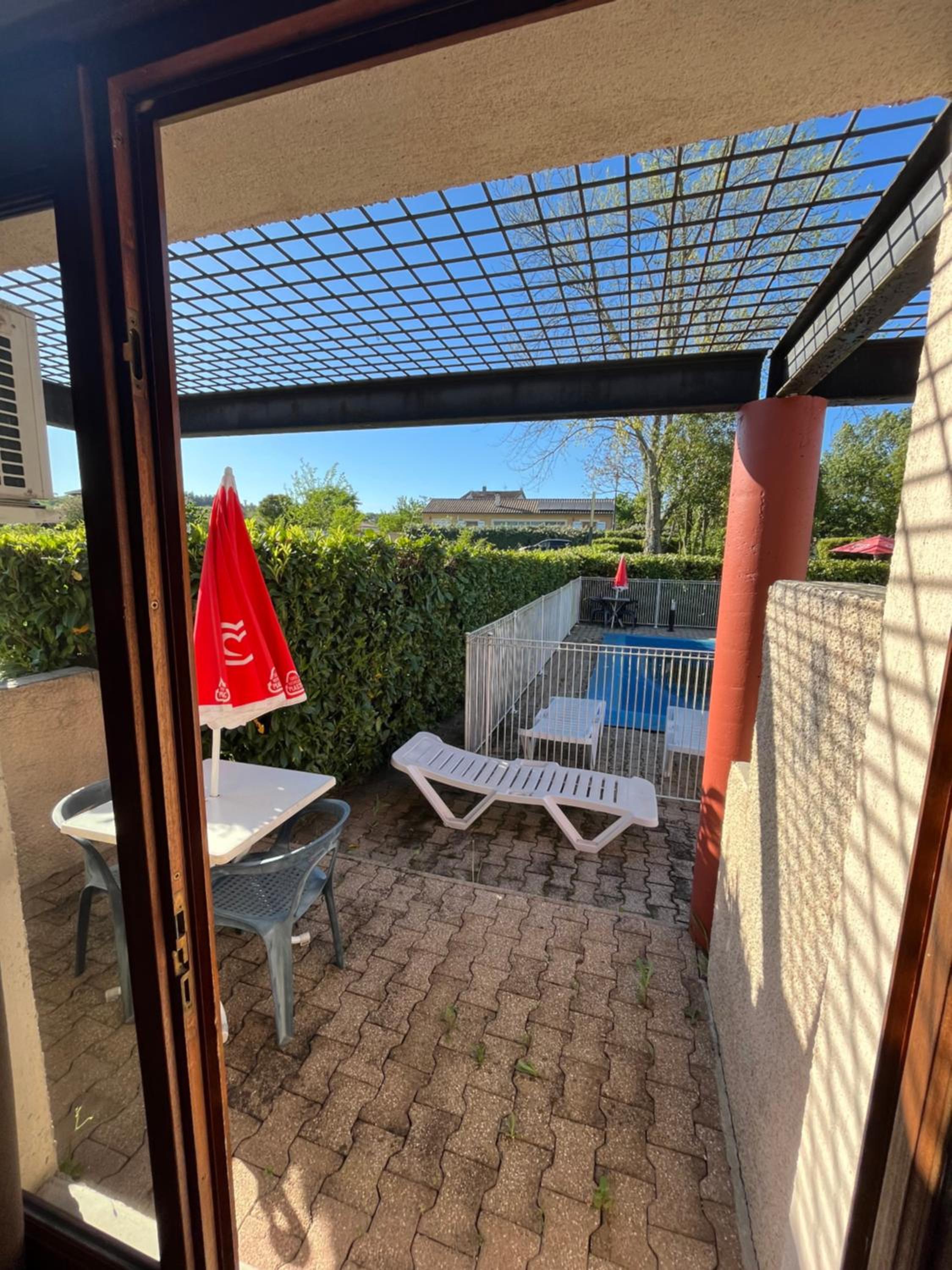 Double Room with Pool View - Photo 3