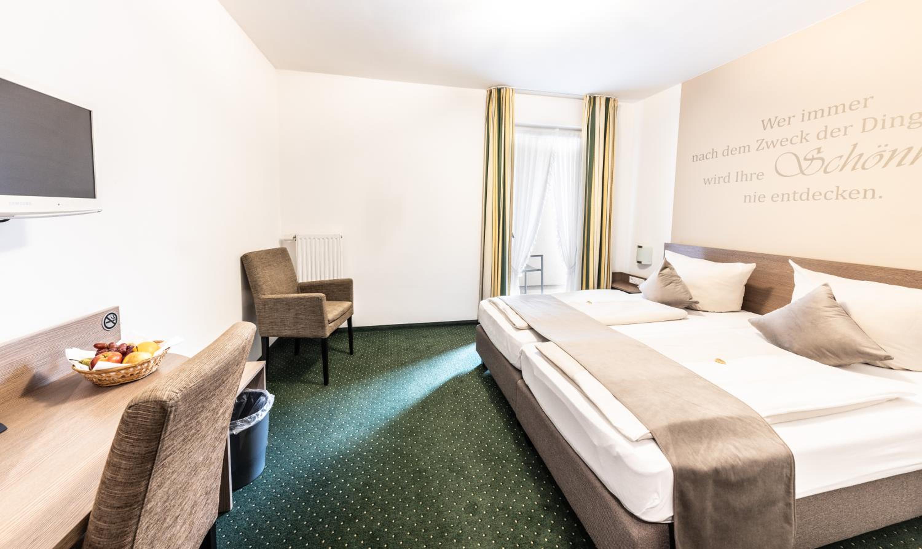 Comfort Double Room with Balcony and Elevator - Photo 16