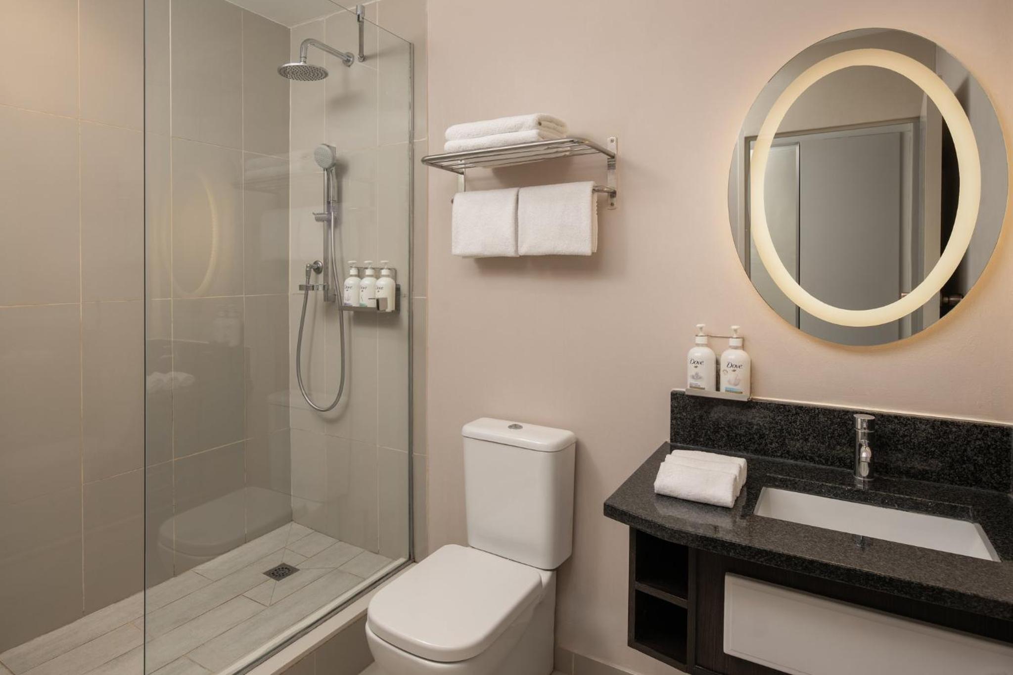 Premium King Room - Disability Access photo 2