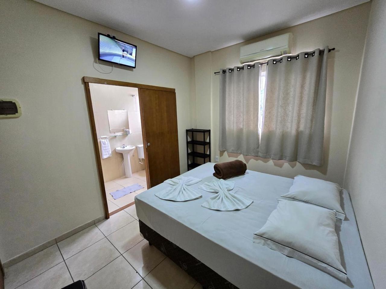 Double or Twin Room - Photo 12