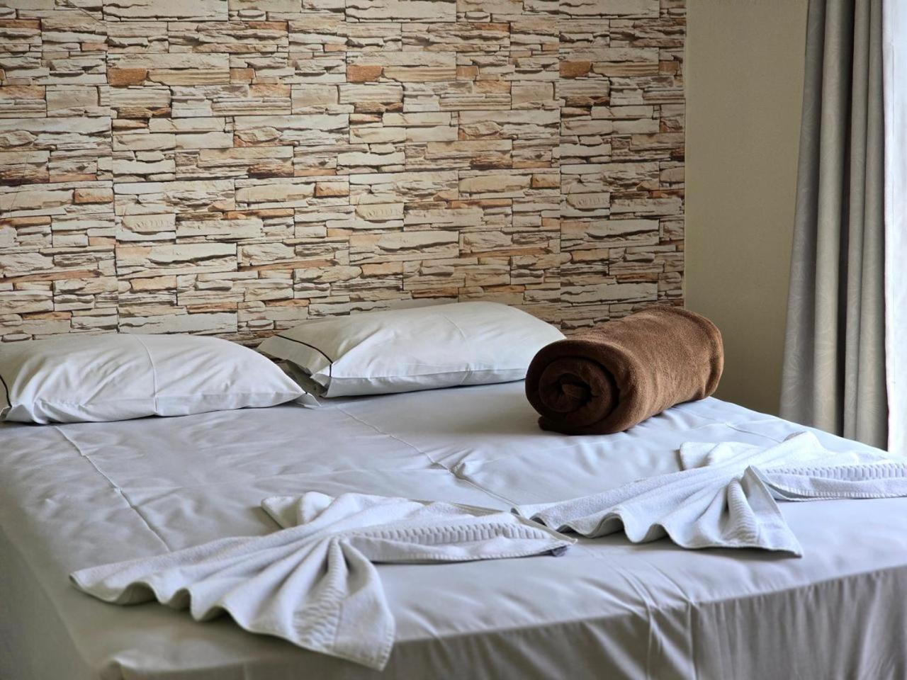 Double or Twin Room - Photo 11