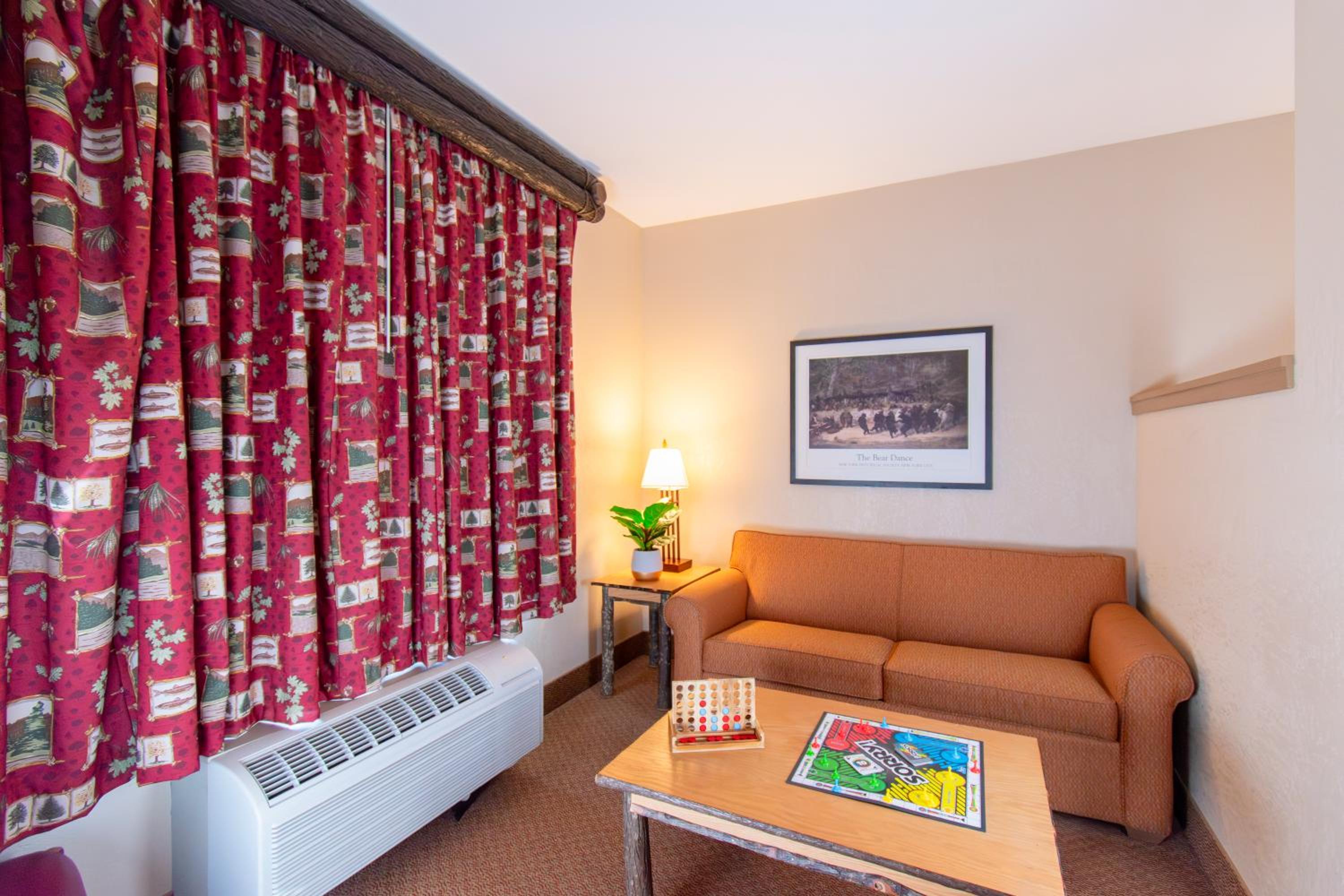 Room with Indoor Waterpark - Photo 3