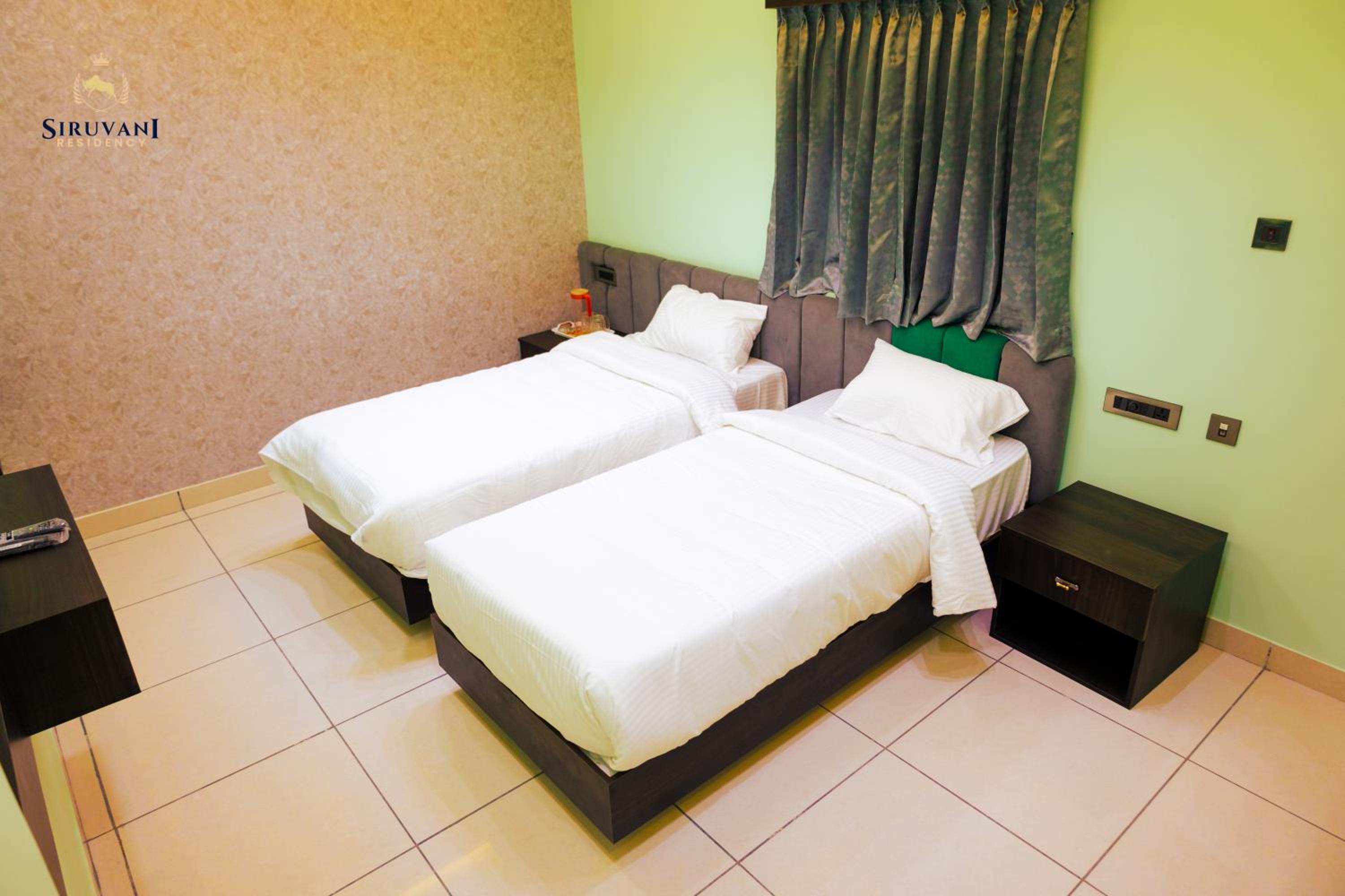 Deluxe Double or Twin Room - Photo 6