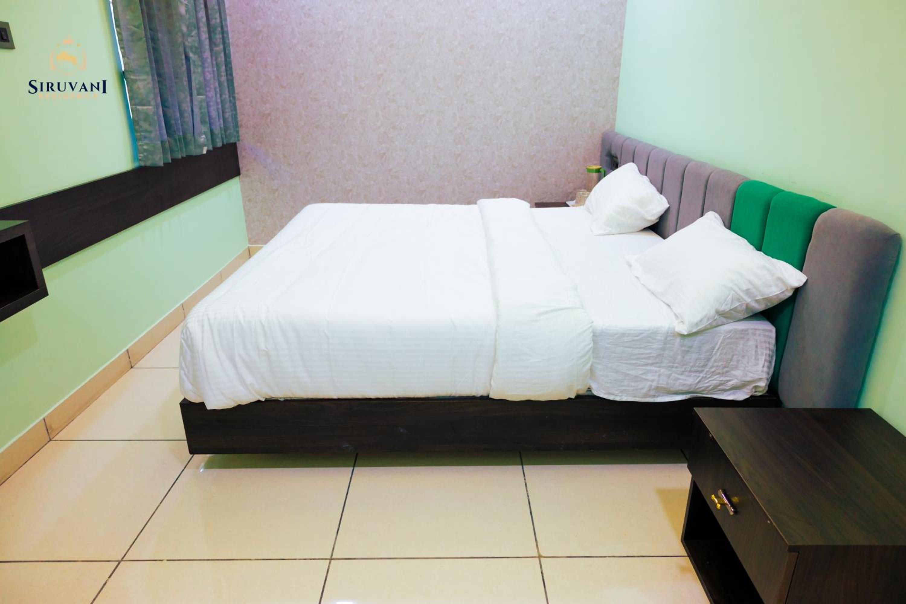 Standard Double Room - Photo 3