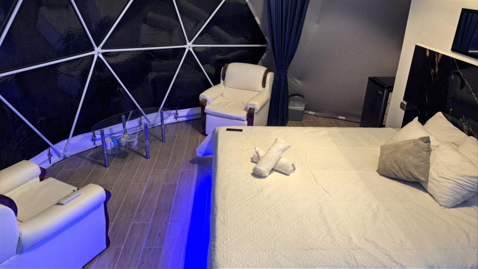 Suite with Balcony photo 2