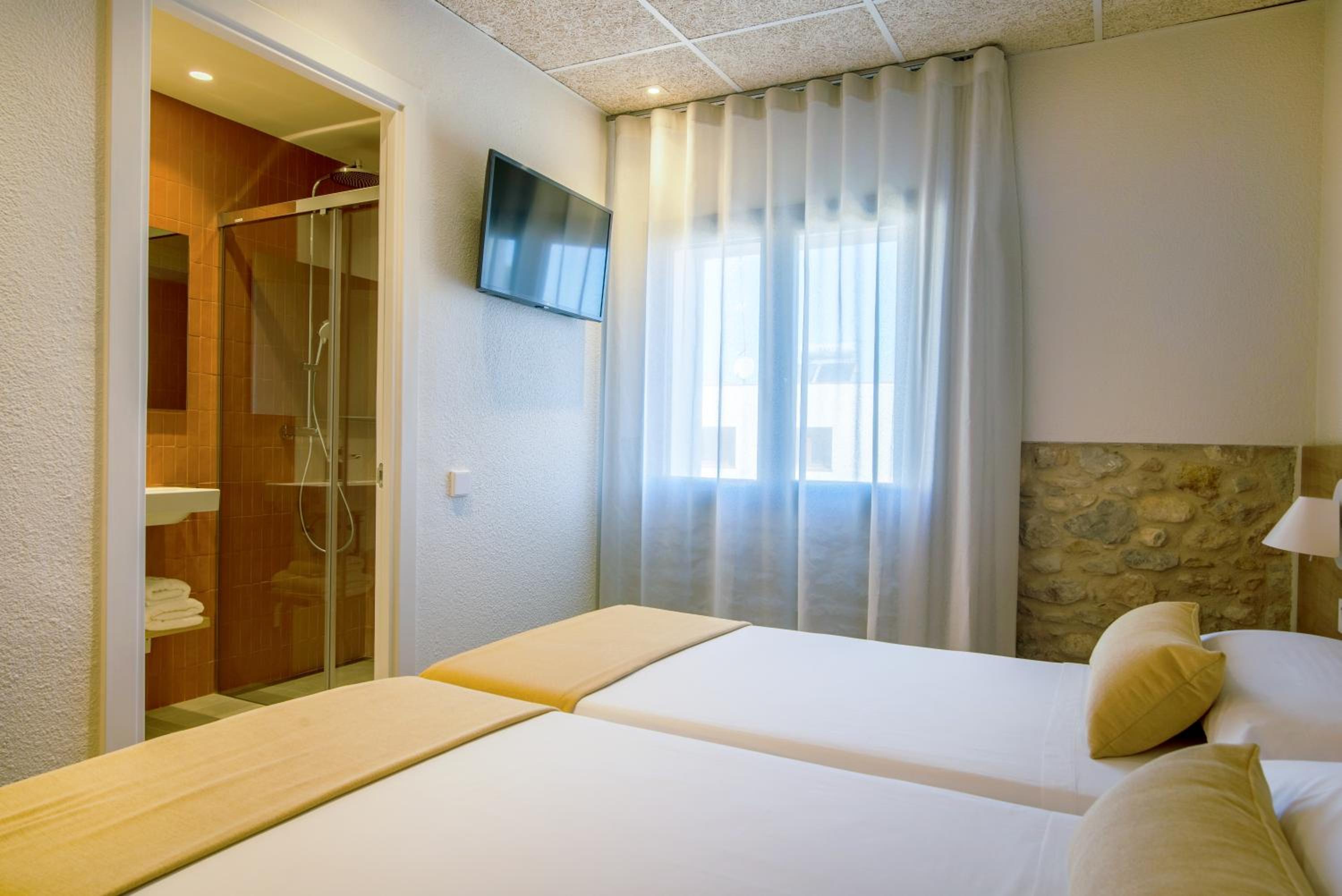 Superior Twin Room photo 2