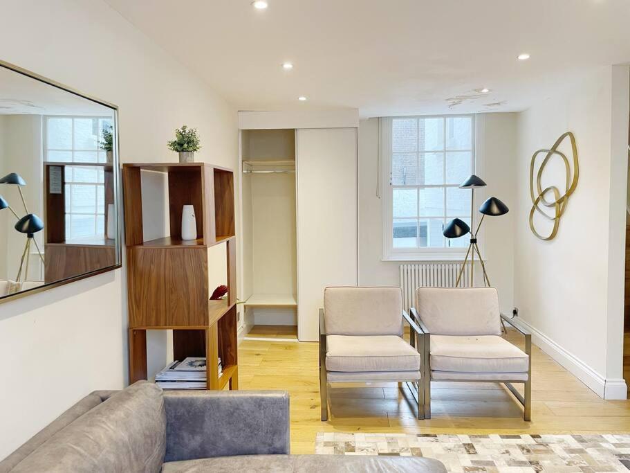 Deluxe Apartment photo 2