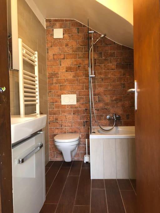 One-Bedroom House photo 2