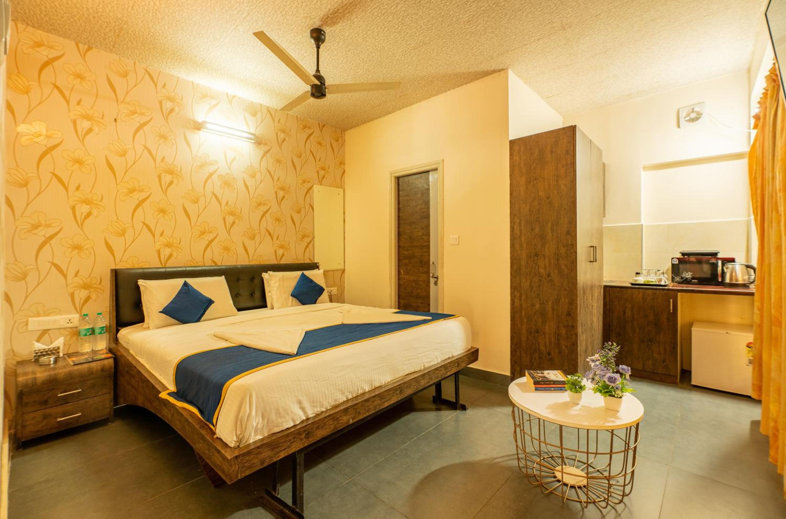 Luxury Triple Room