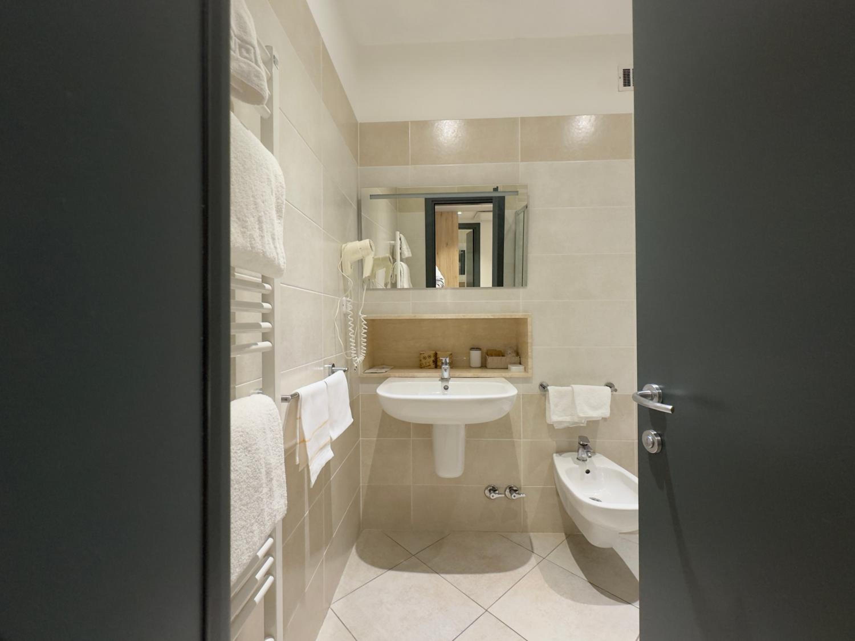 Superior Double Room - Photo 6