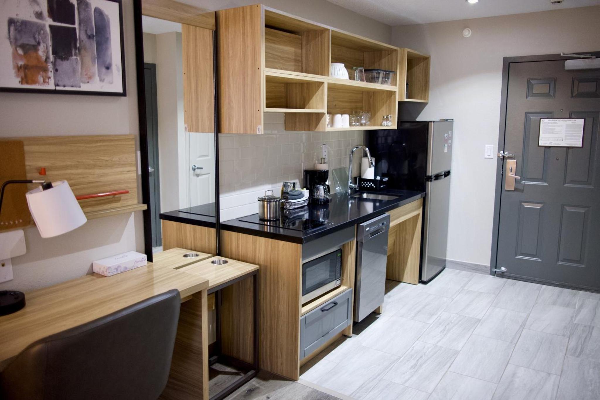 Studio Suite - Photo 4