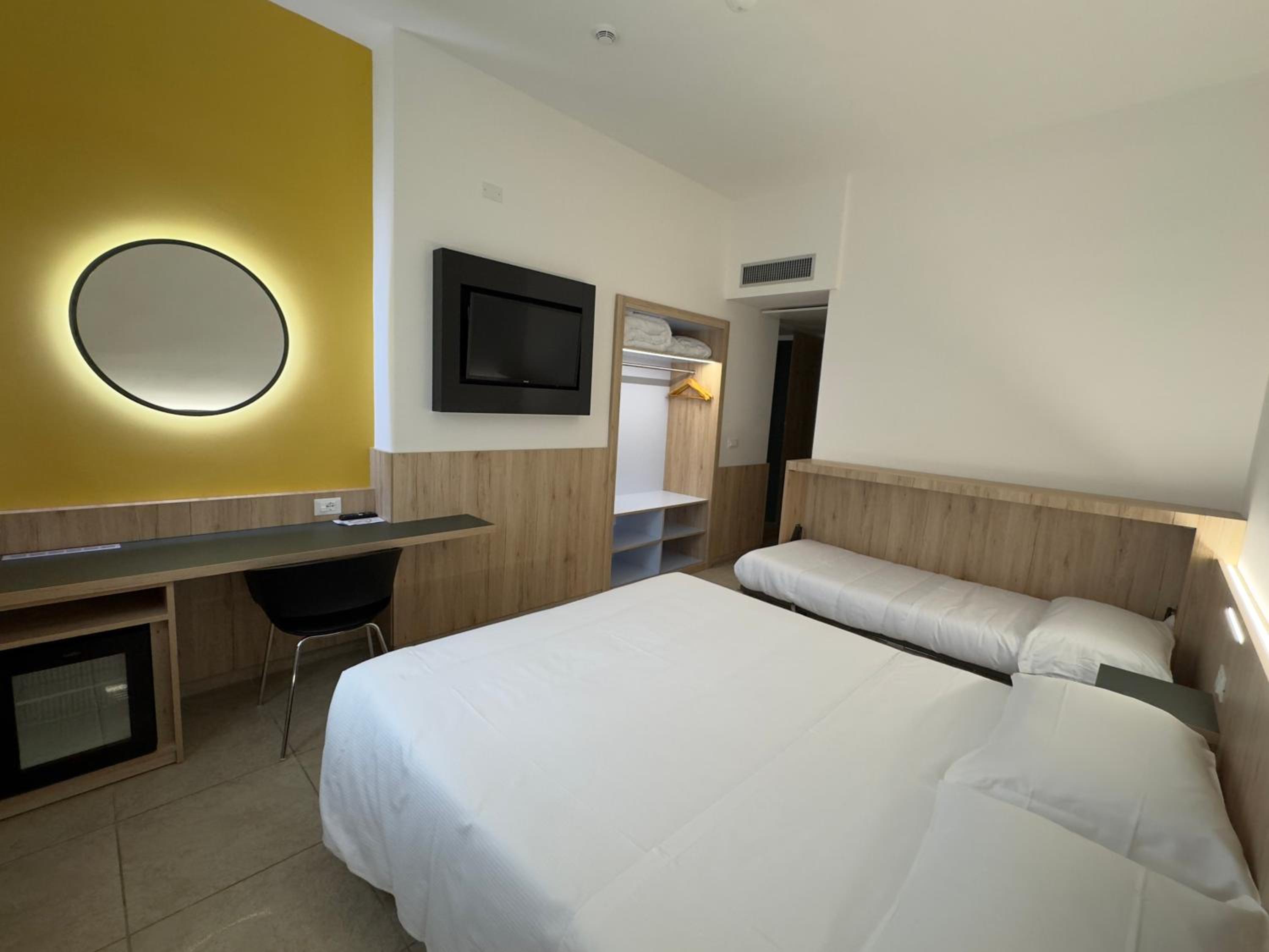 Superior Triple Room - Photo 1