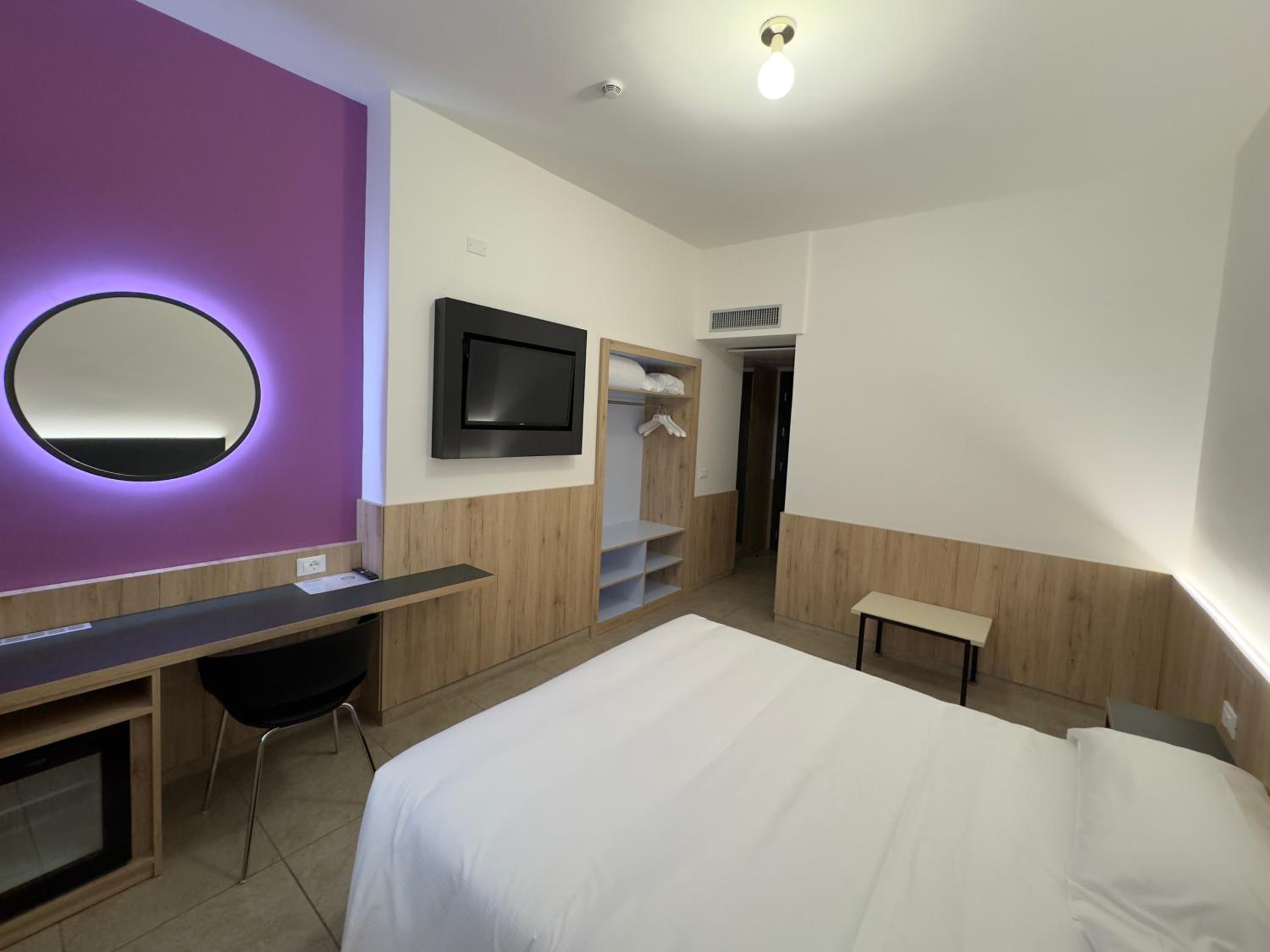 King Room - Disability Access - Photo 1