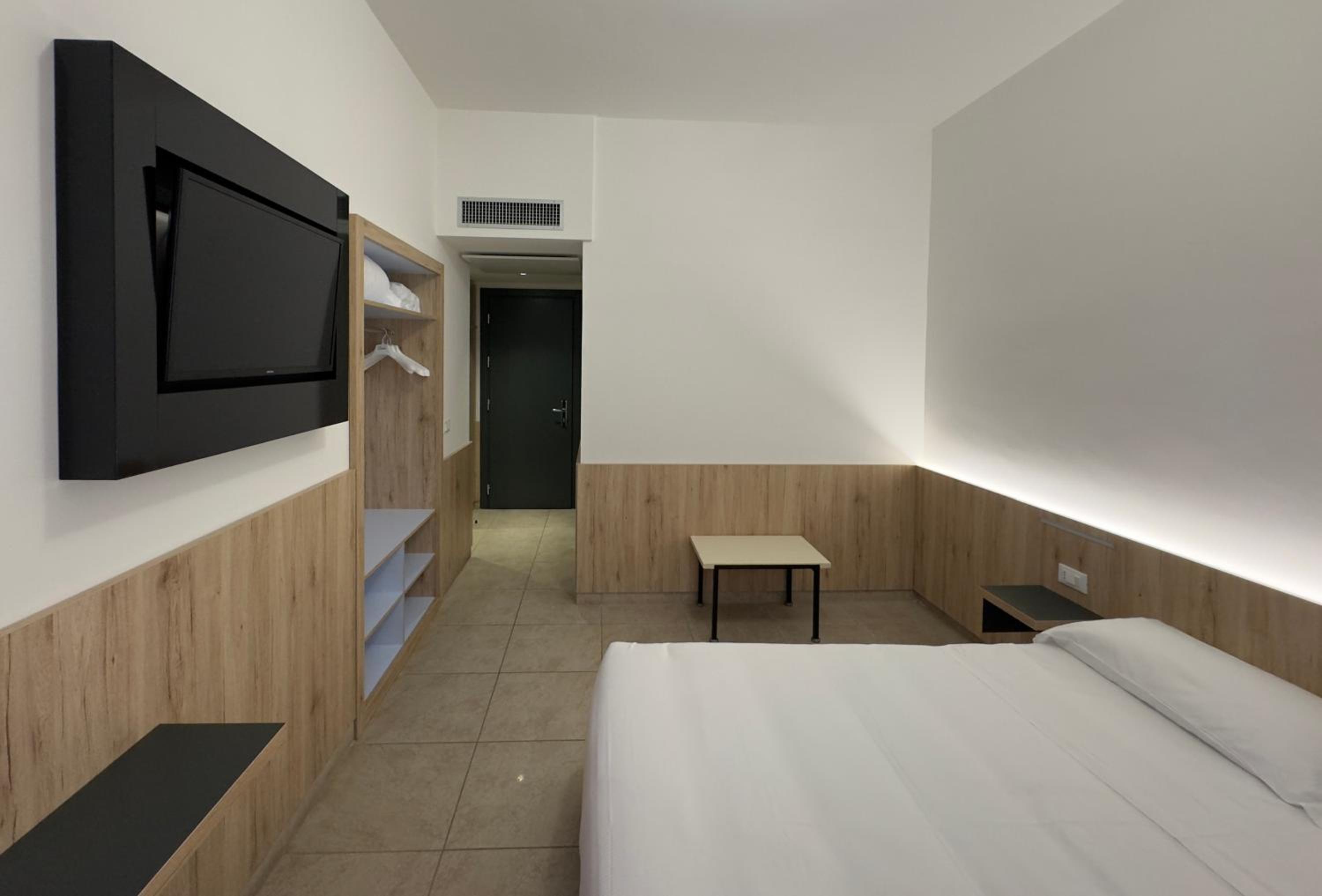 King Room - Disability Access - Photo 6