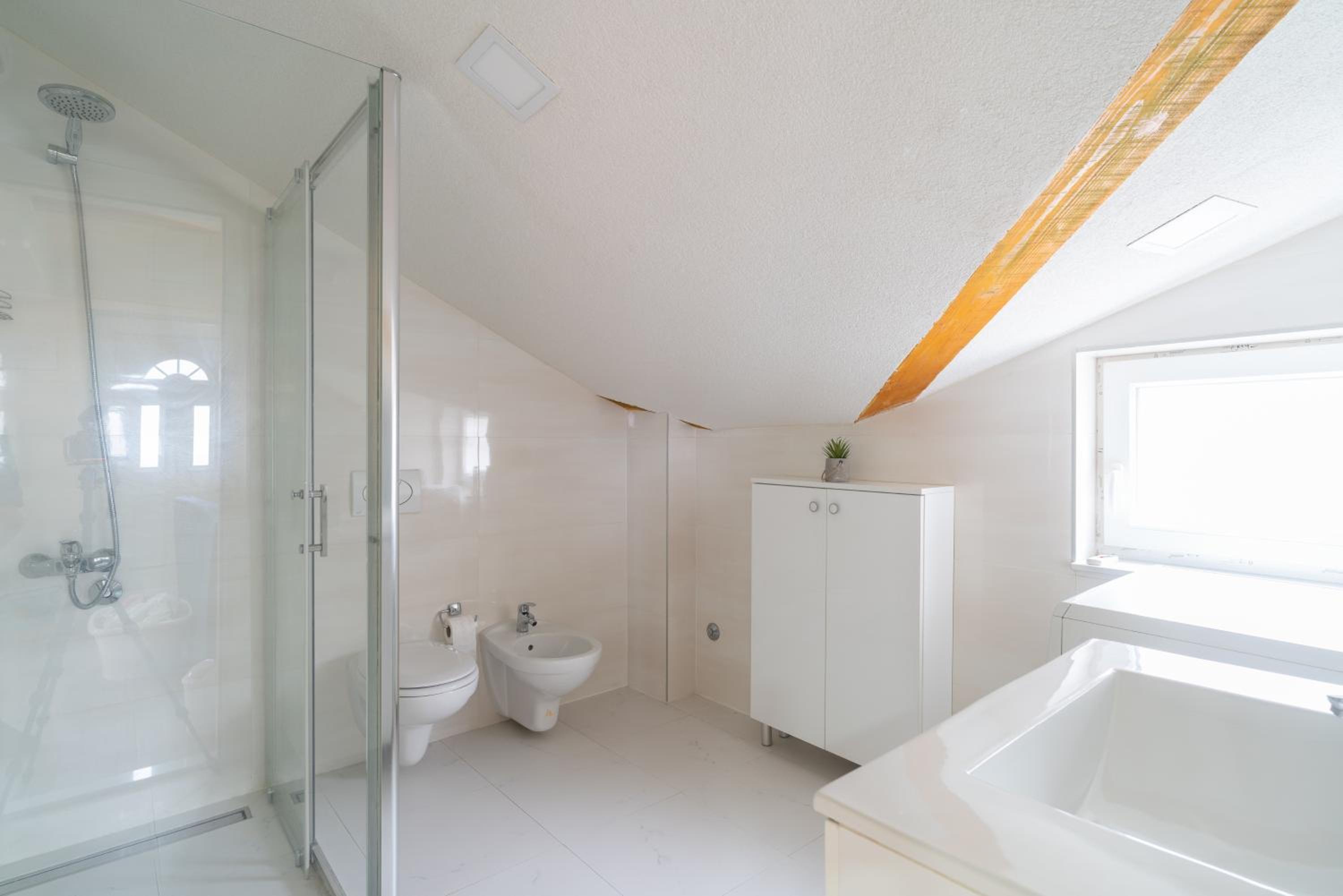 Apartment with Balcony - Photo 26