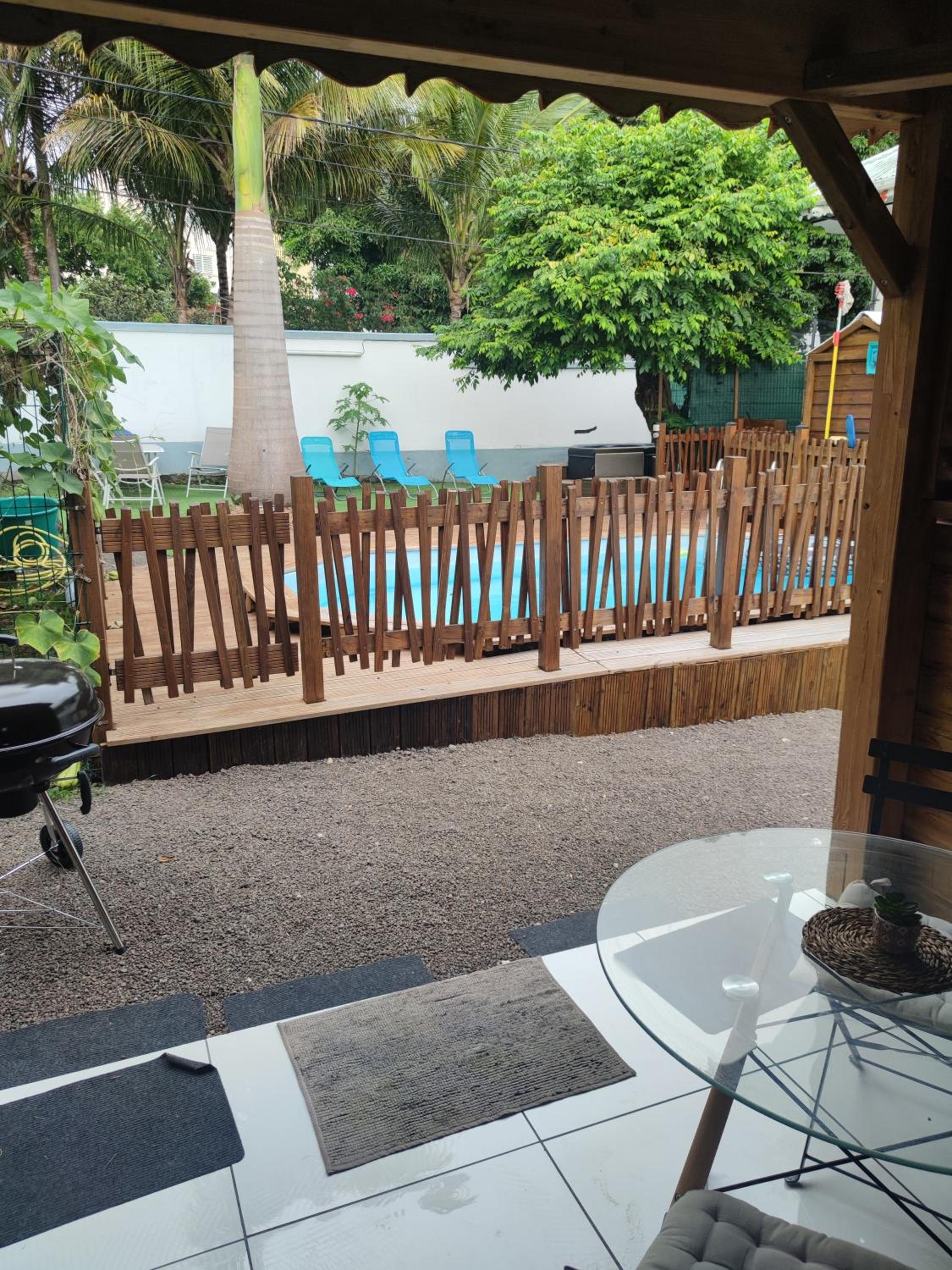 Double Room With Pool View photo 2
