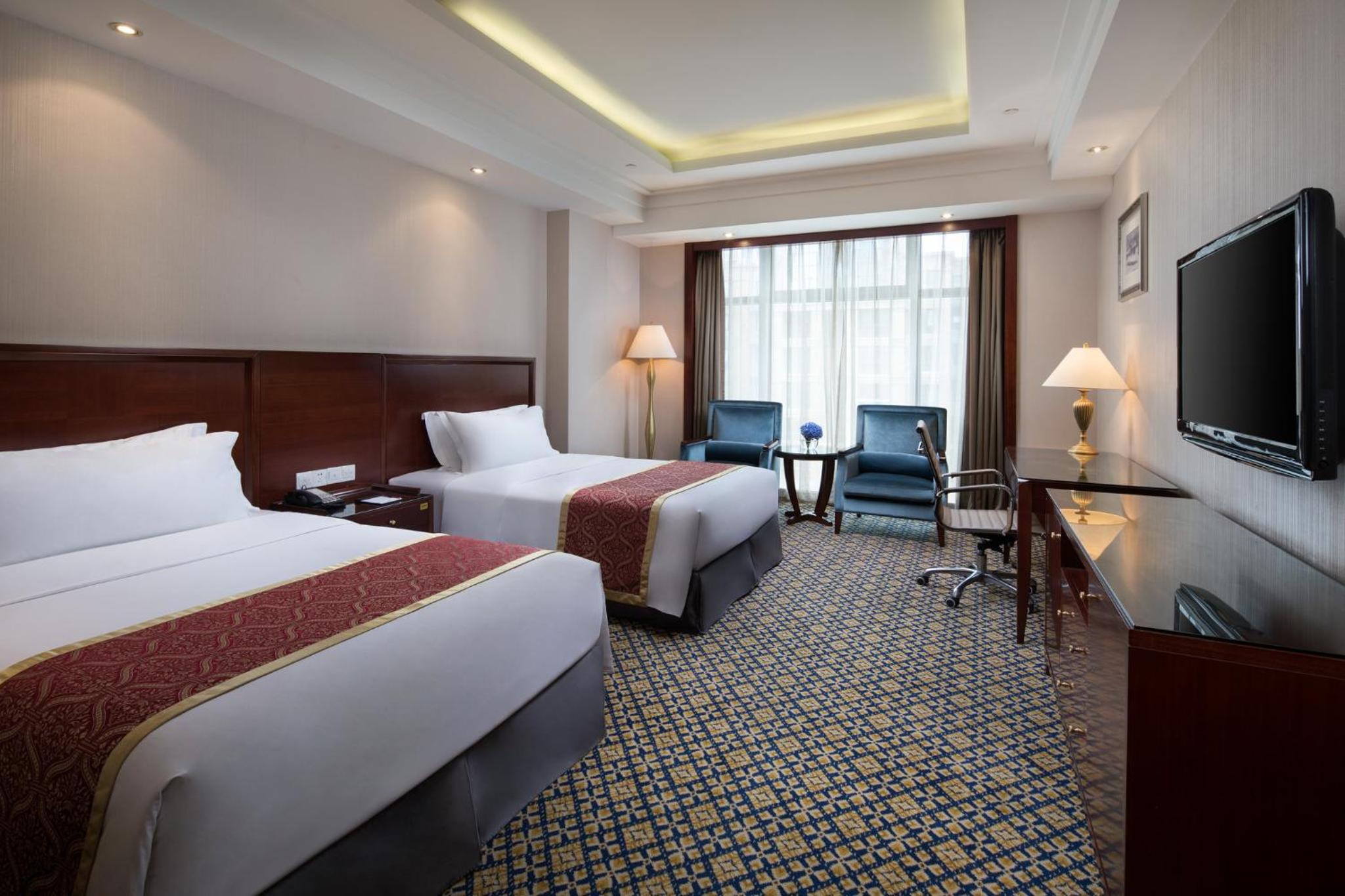 Standard Twin Room - Photo 4