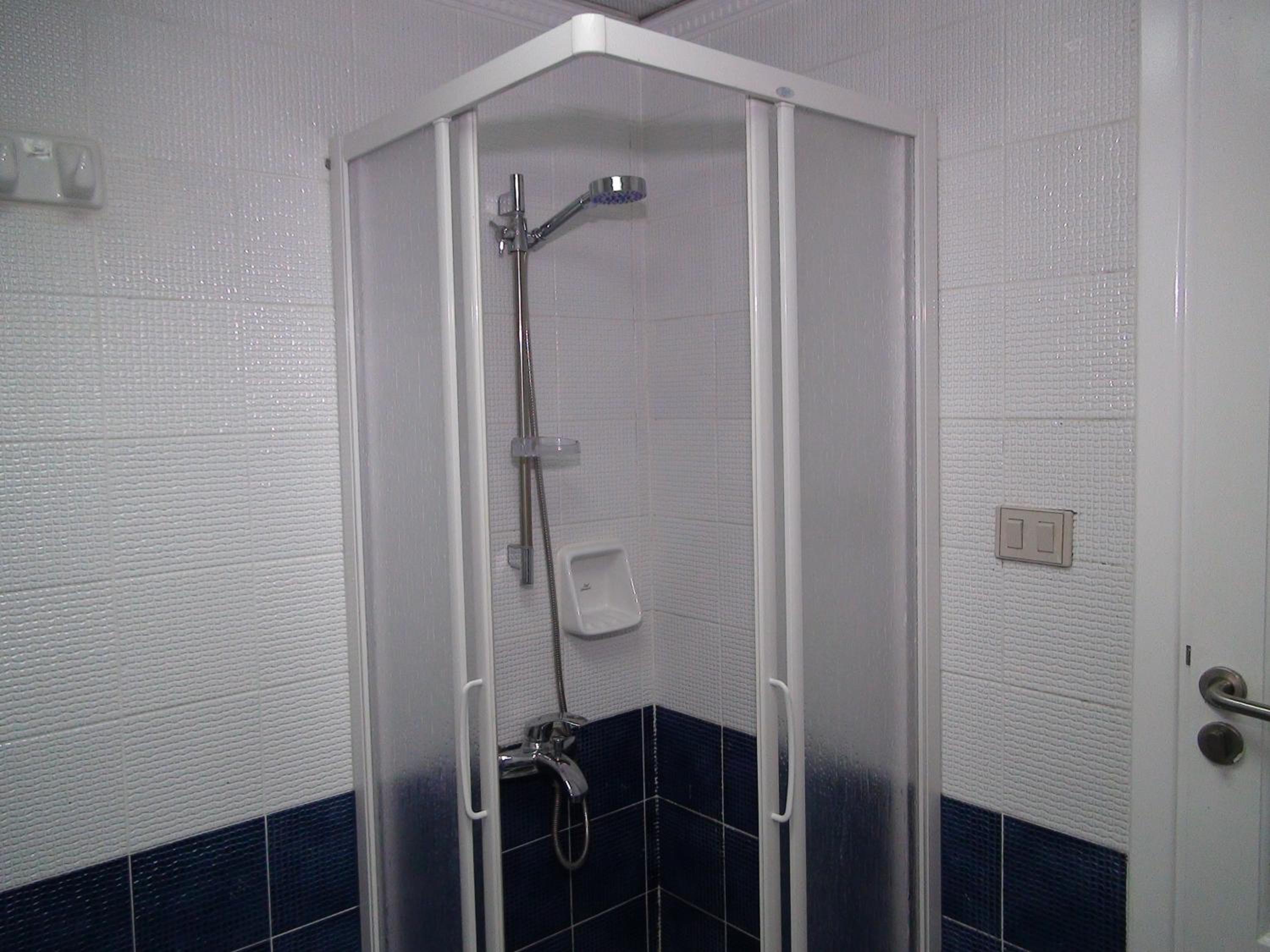 Camera Tripla Standard