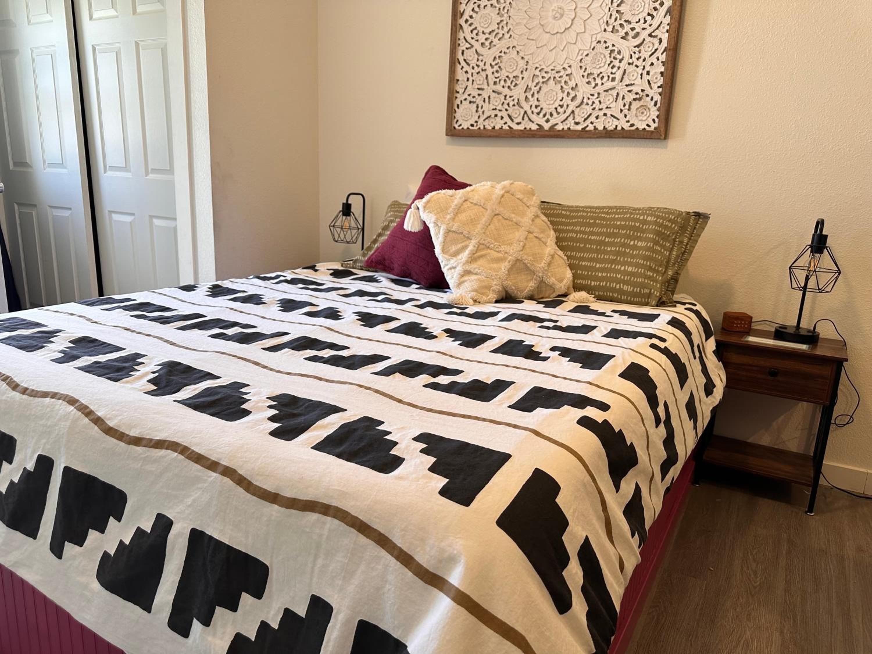 Queen Room photo 3