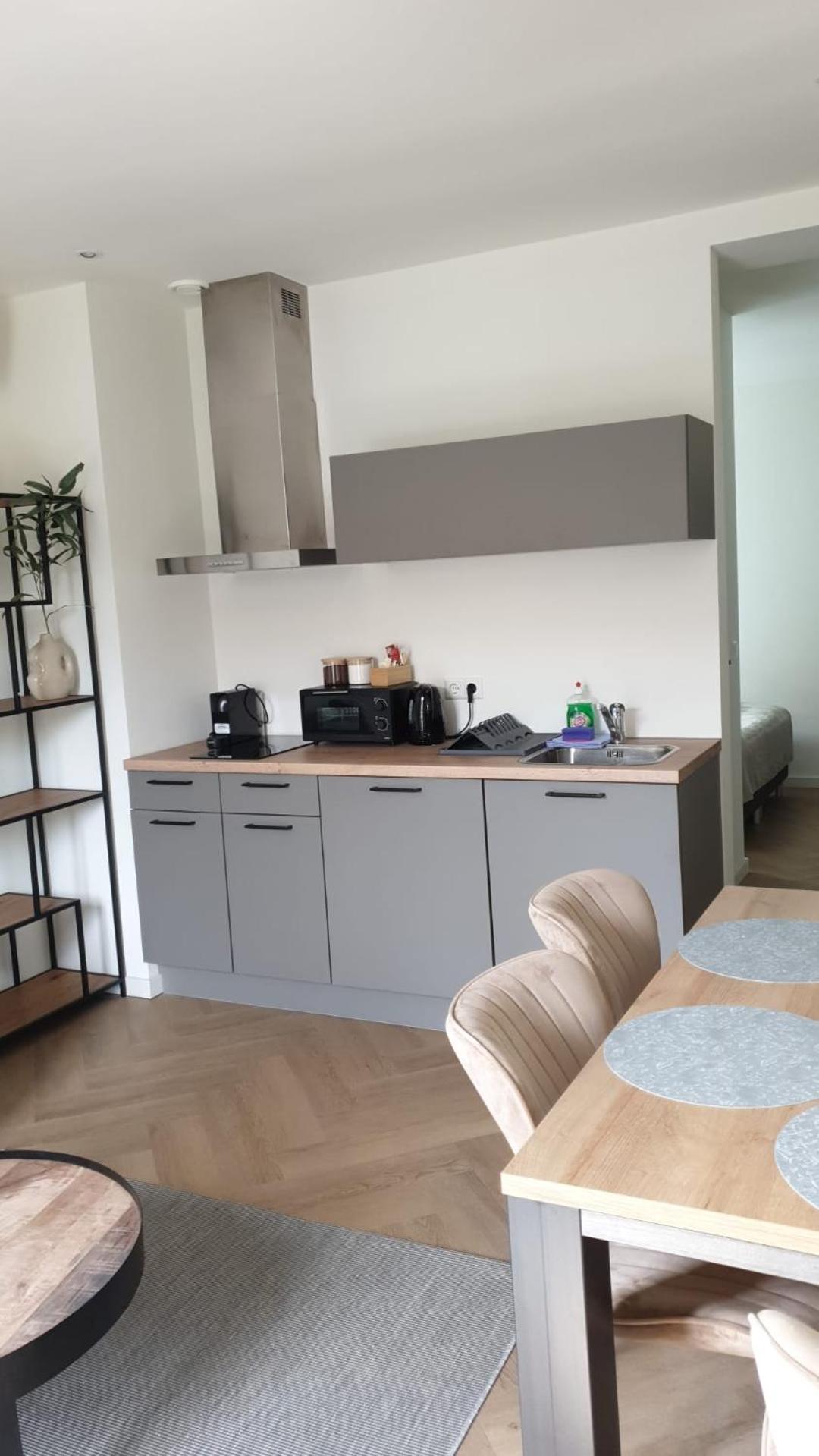One-Bedroom Apartment photo 1