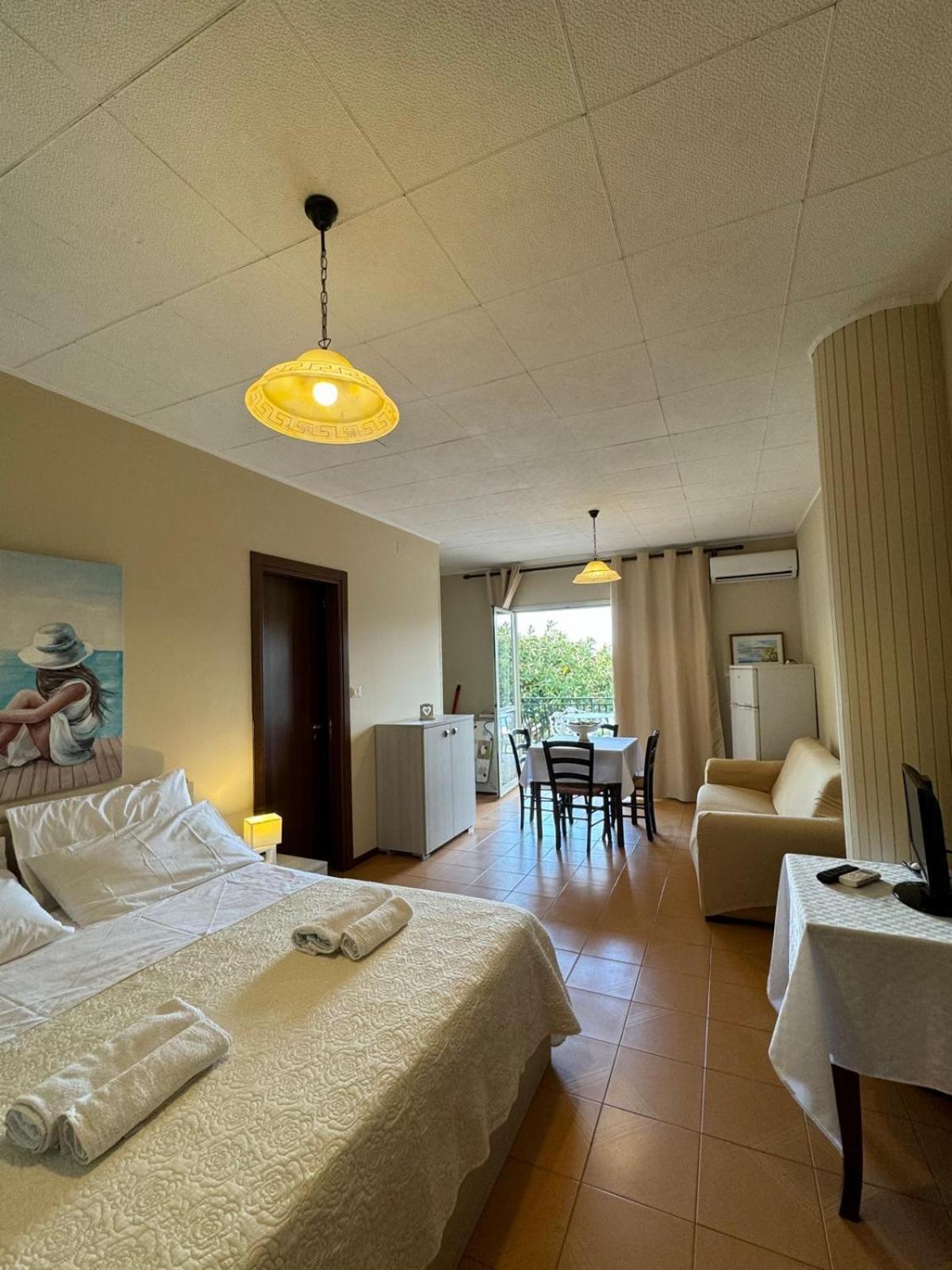 Studio with Sea View