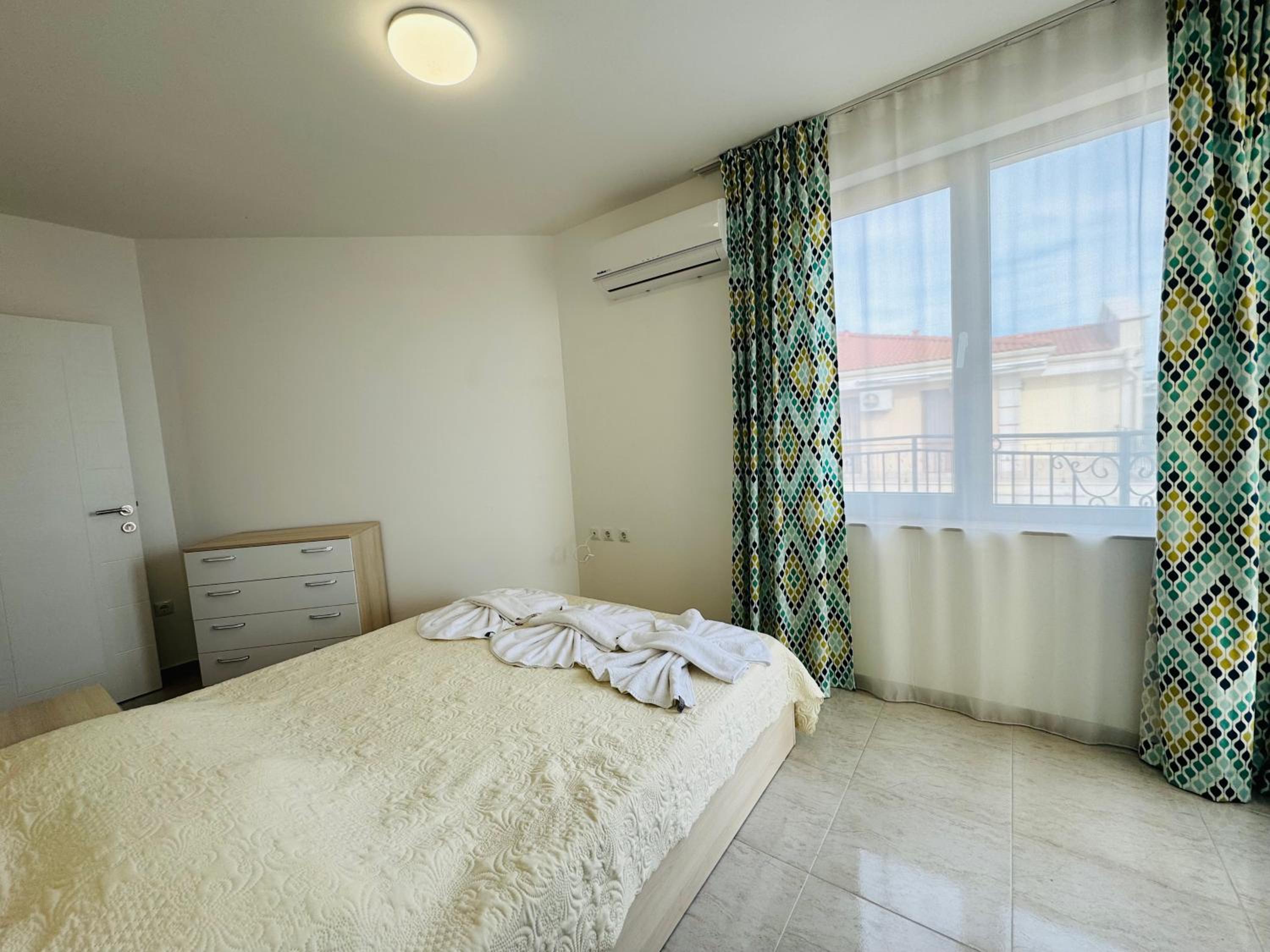 One-Bedroom Apartment with Balcony photo 1