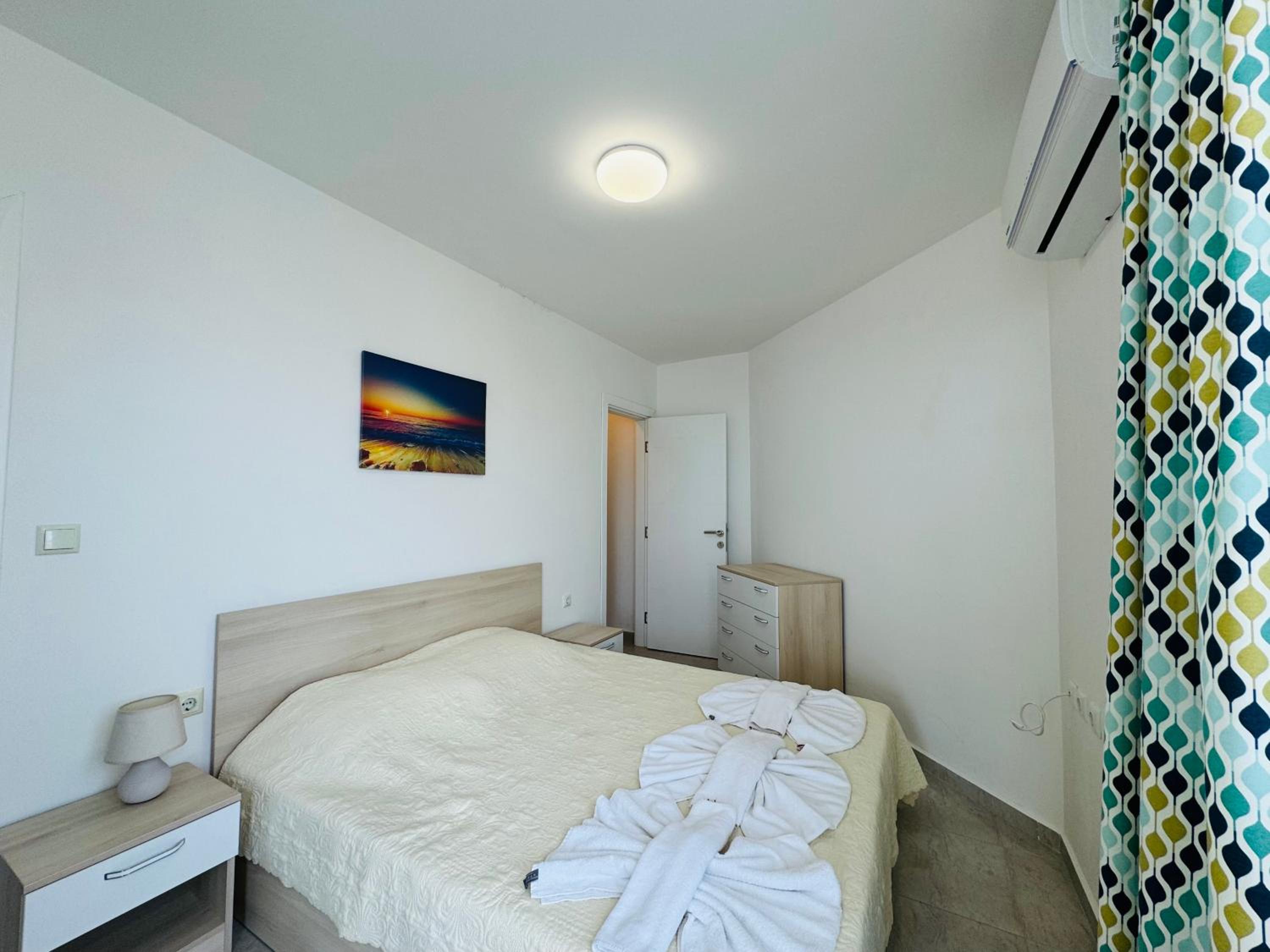 One-Bedroom Apartment with Balcony photo 2
