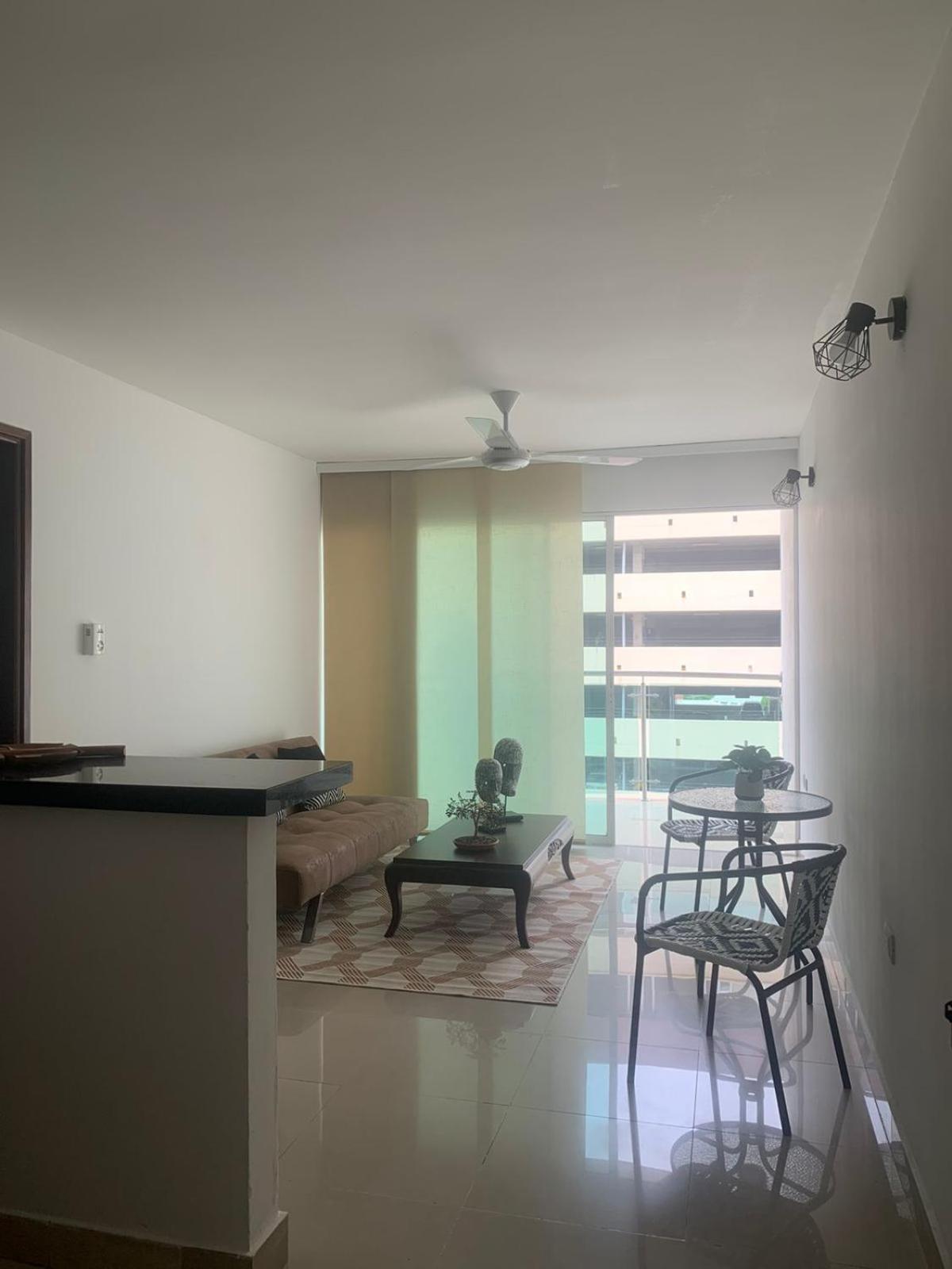 One-Bedroom Apartment photo 1