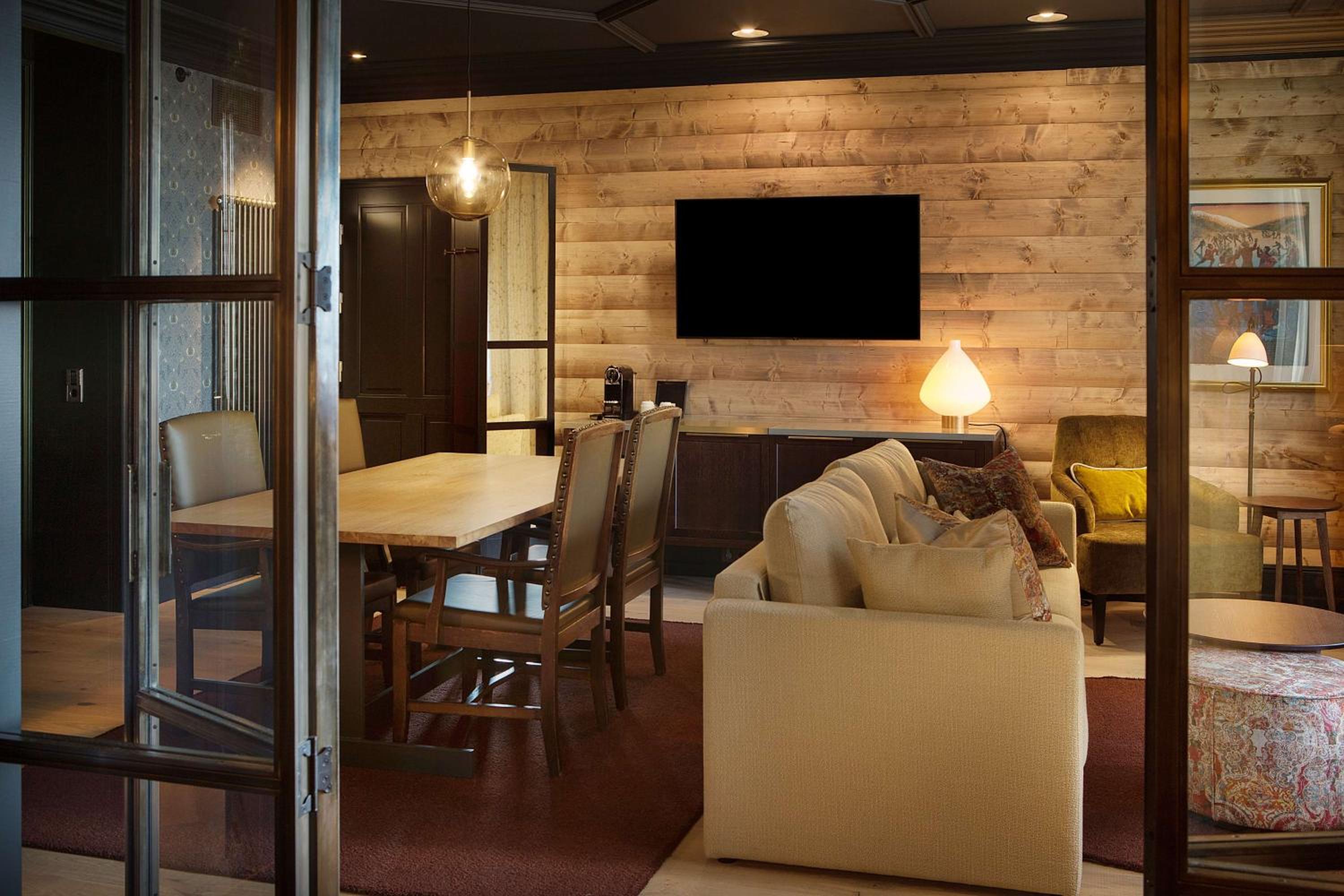 Drage Master Suite