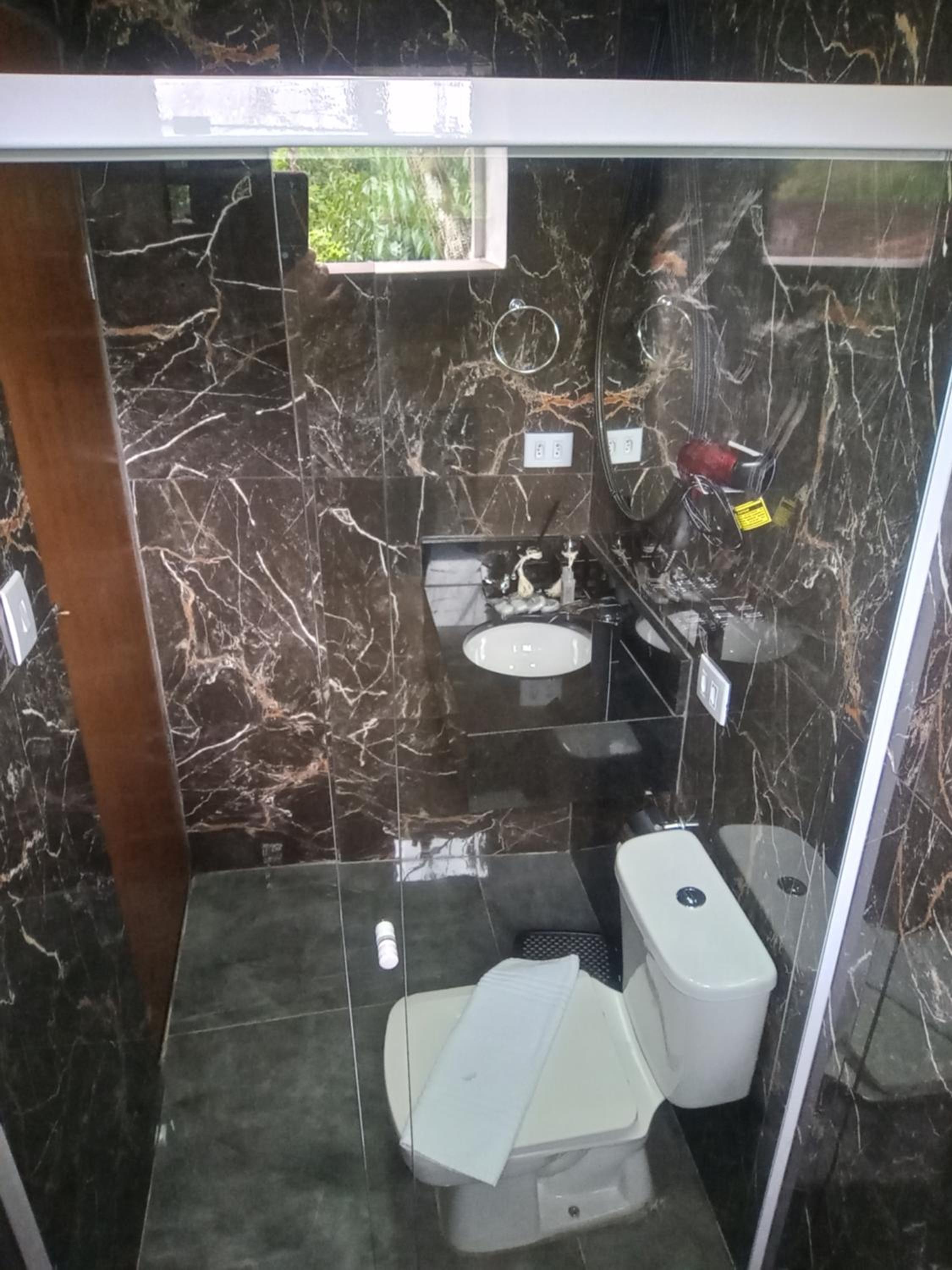 Deluxe Suite with Spa Bath photo 3