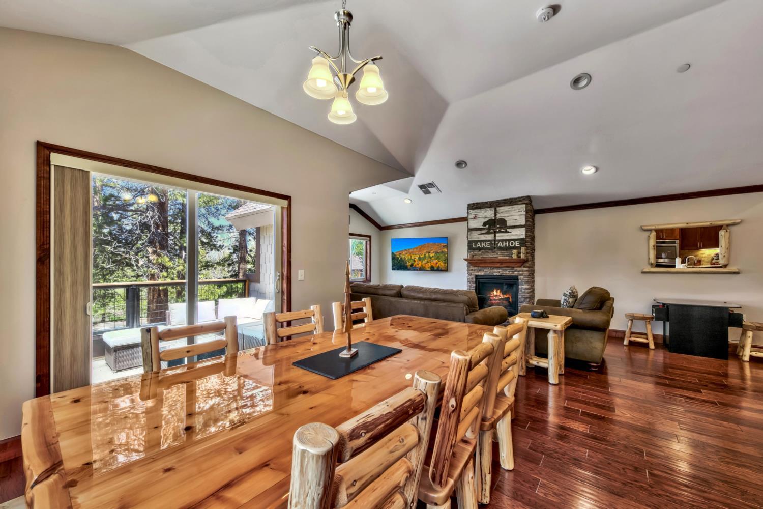 Four-Bedroom House photo 2