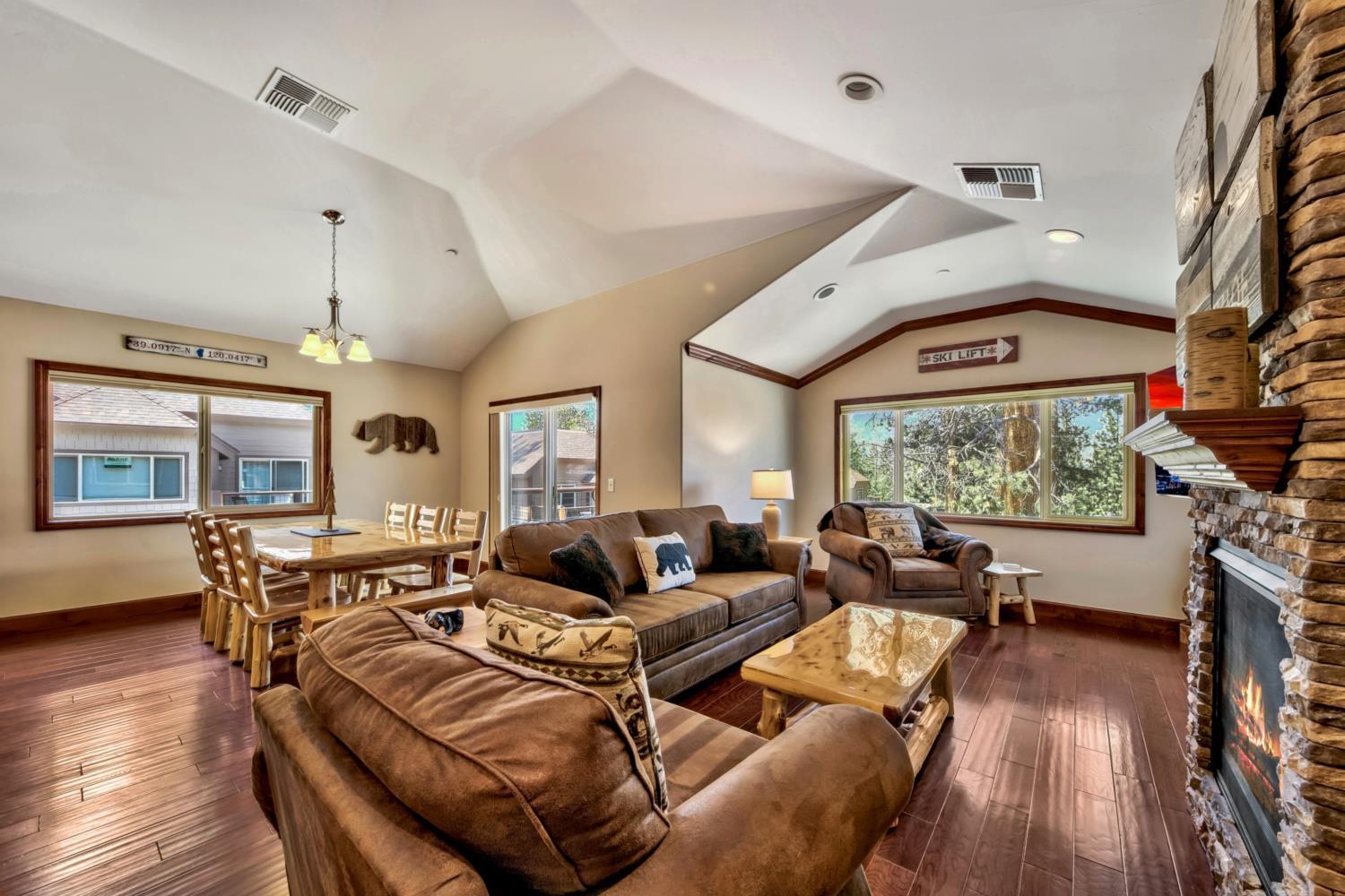 Four-Bedroom House photo 1
