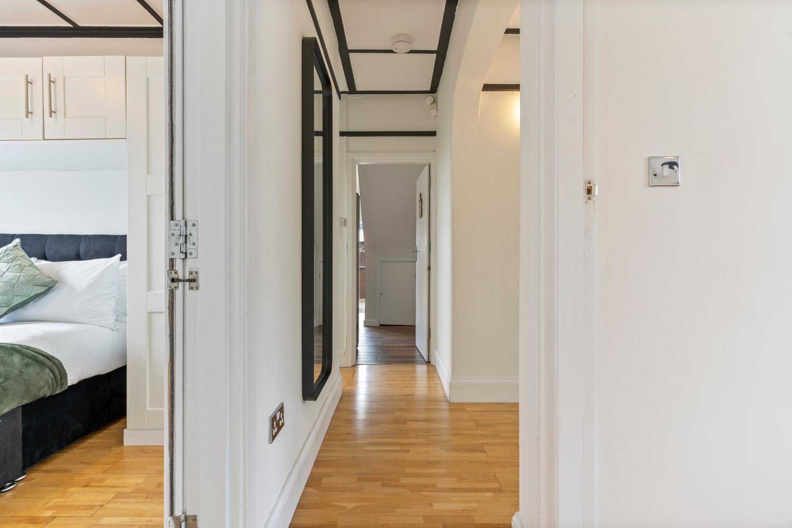 Apartment photo 2