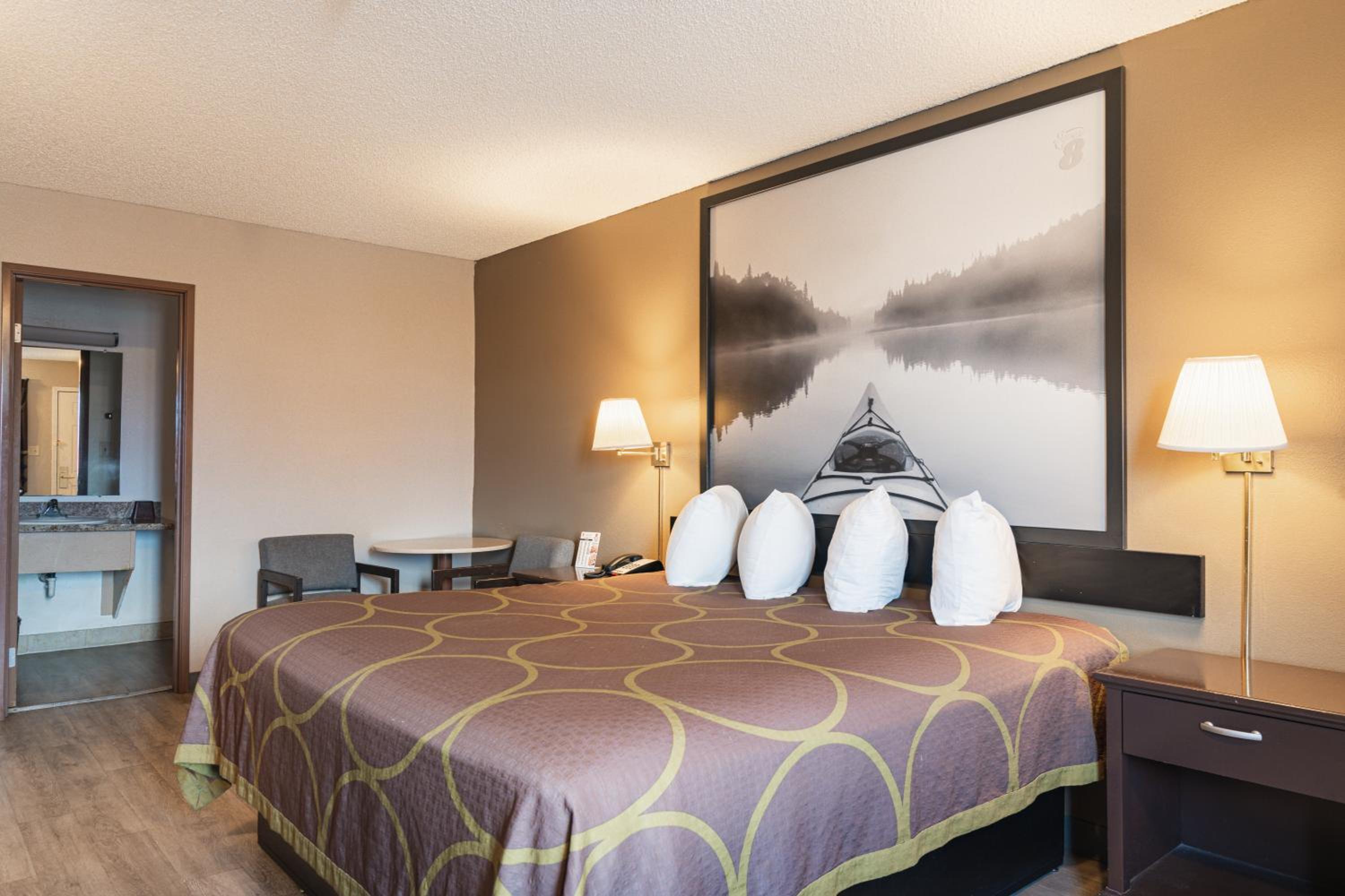 King Studio Suite - Non-Smoking - Photo 1
