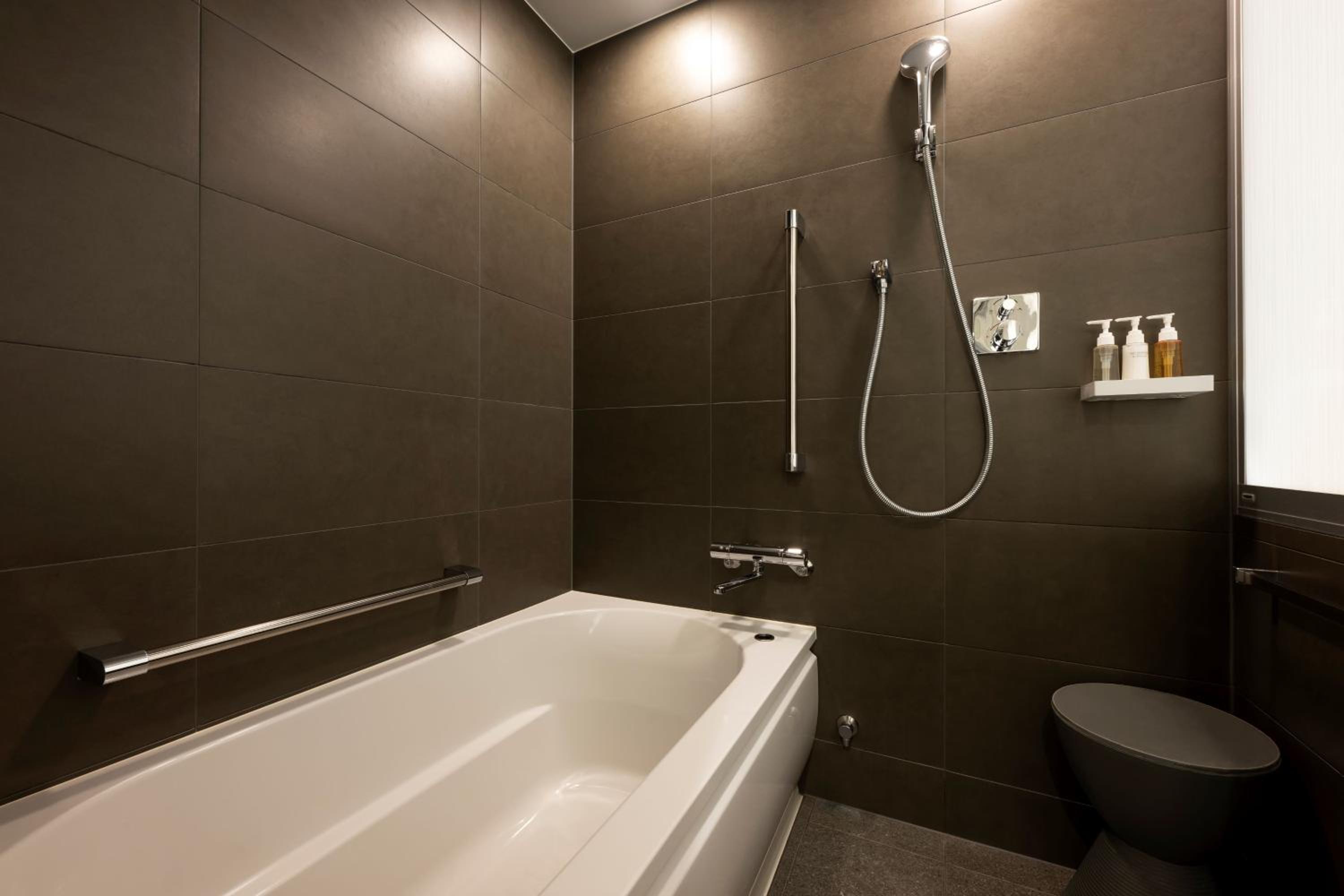 Twin Room - Non-Smoking - Photo 6
