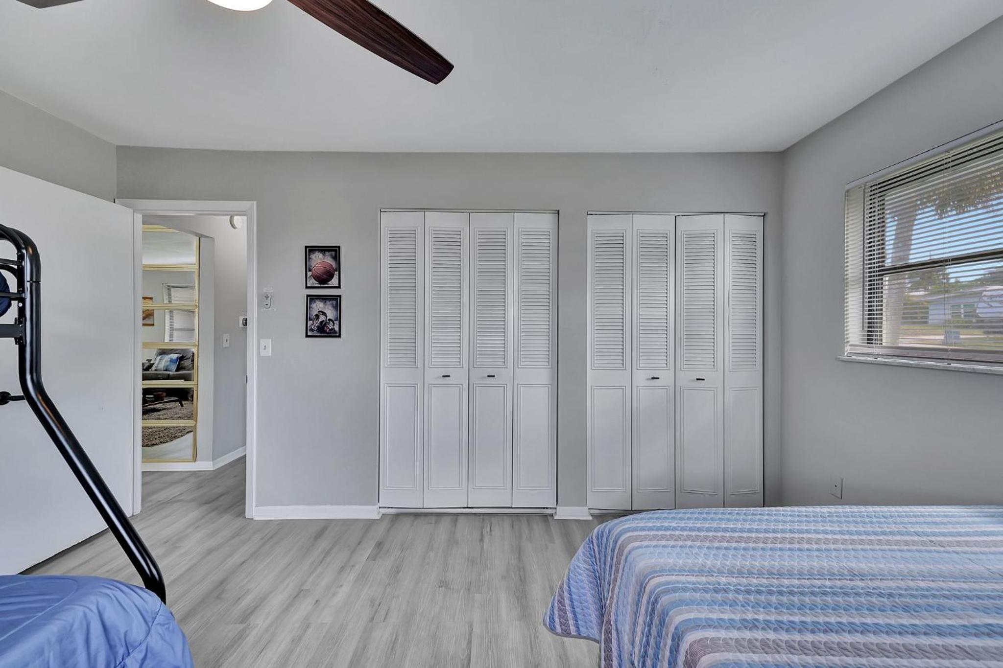Three-Bedroom Apartment photo 1