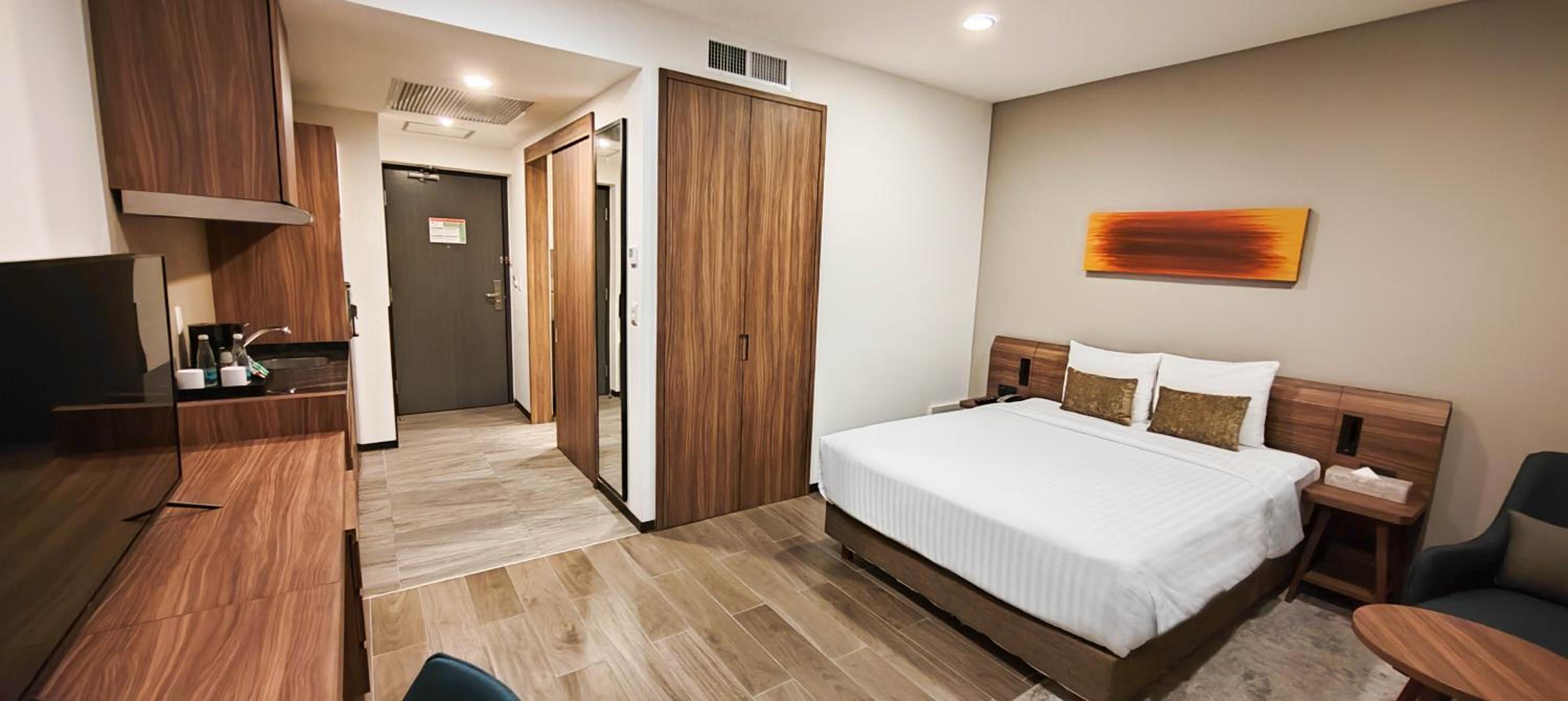 Premium Queen Room - Photo 1