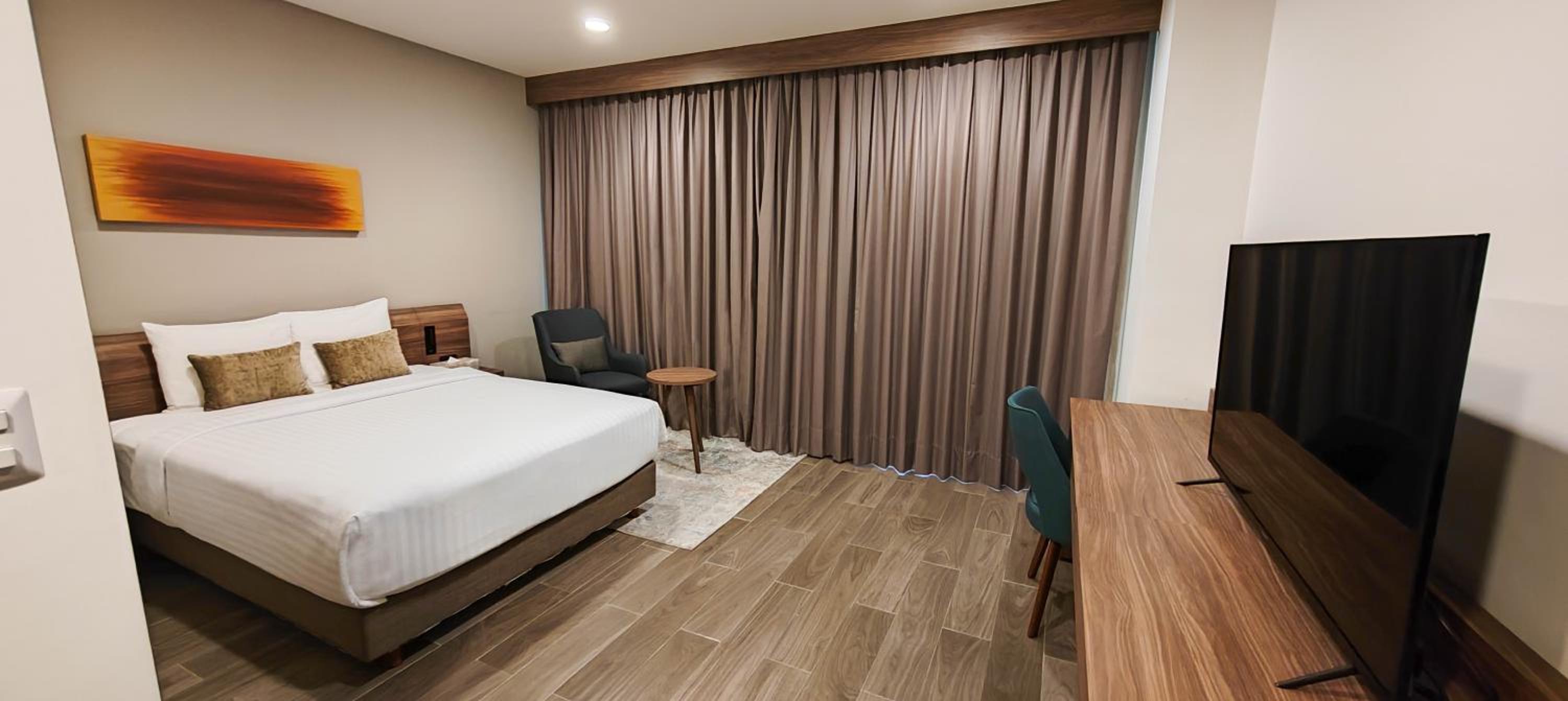 Premium Queen Room - Photo 2