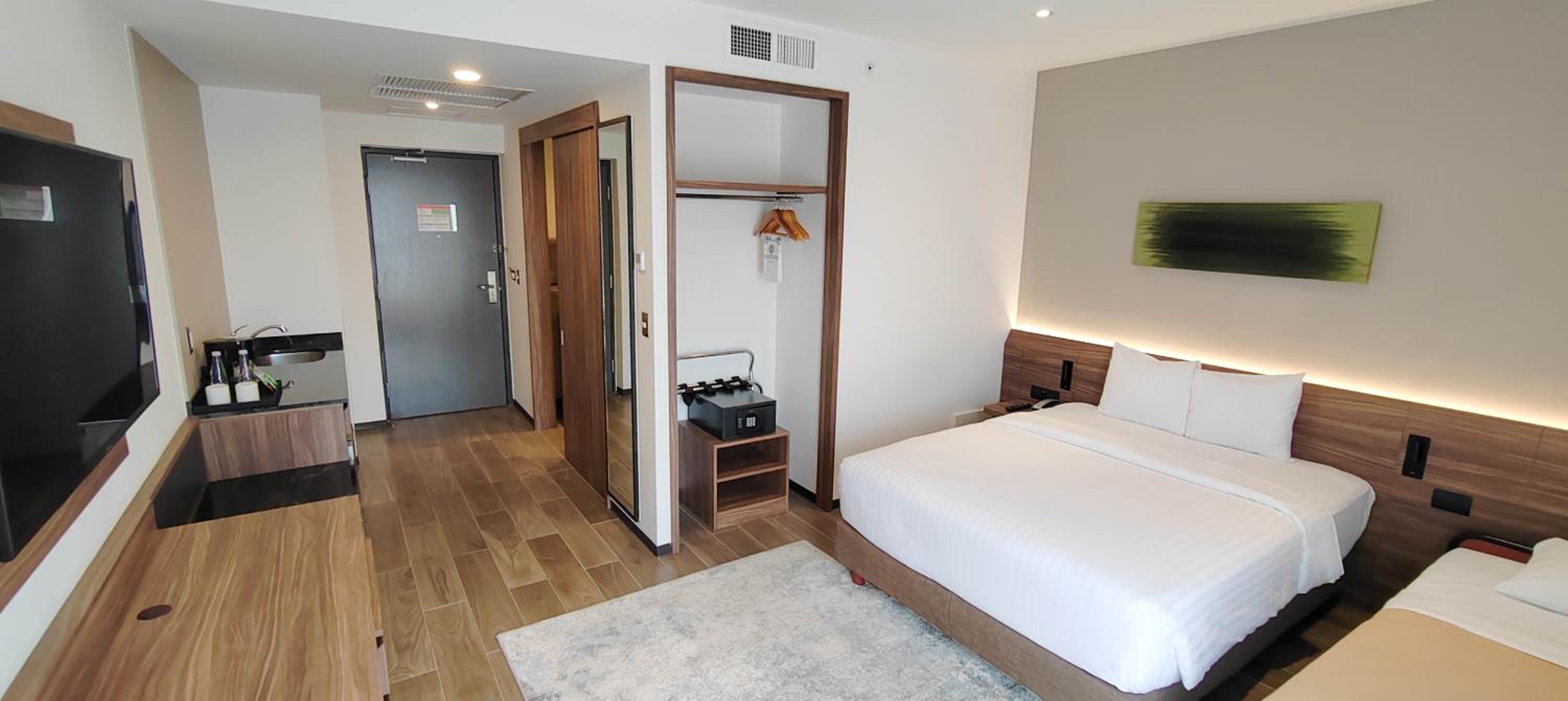 Deluxe Triple Room