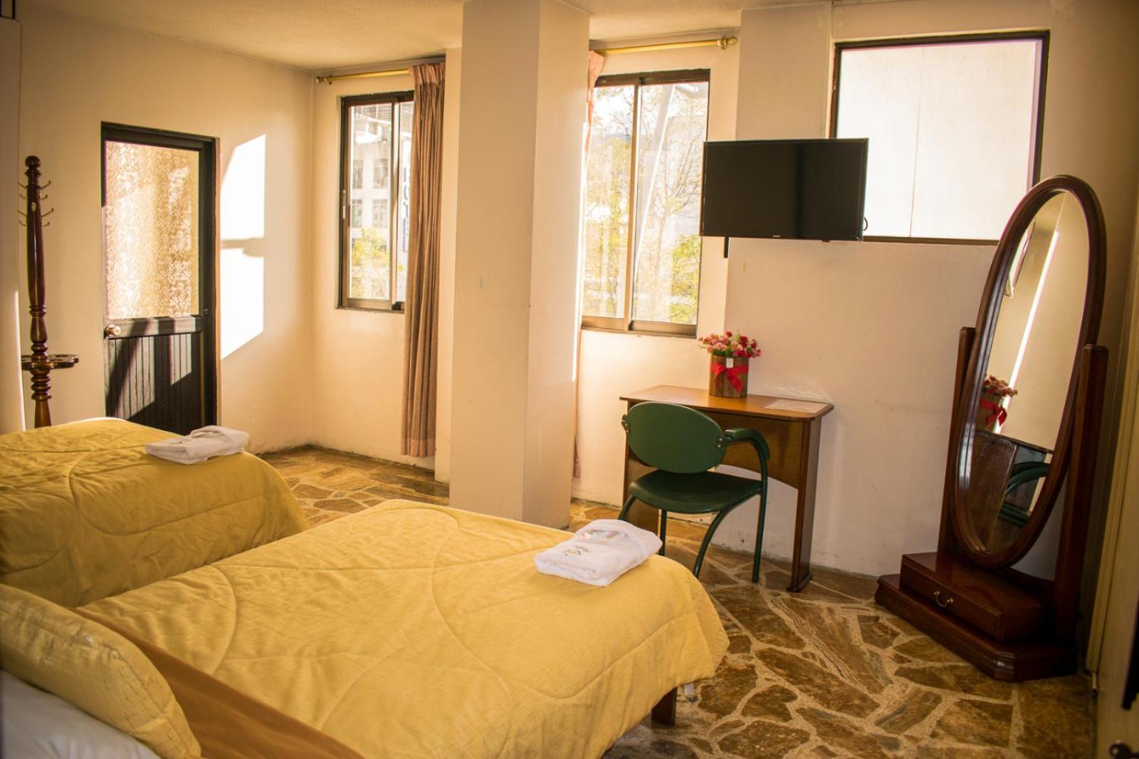 Twin Room With Private Bathroom photo 3