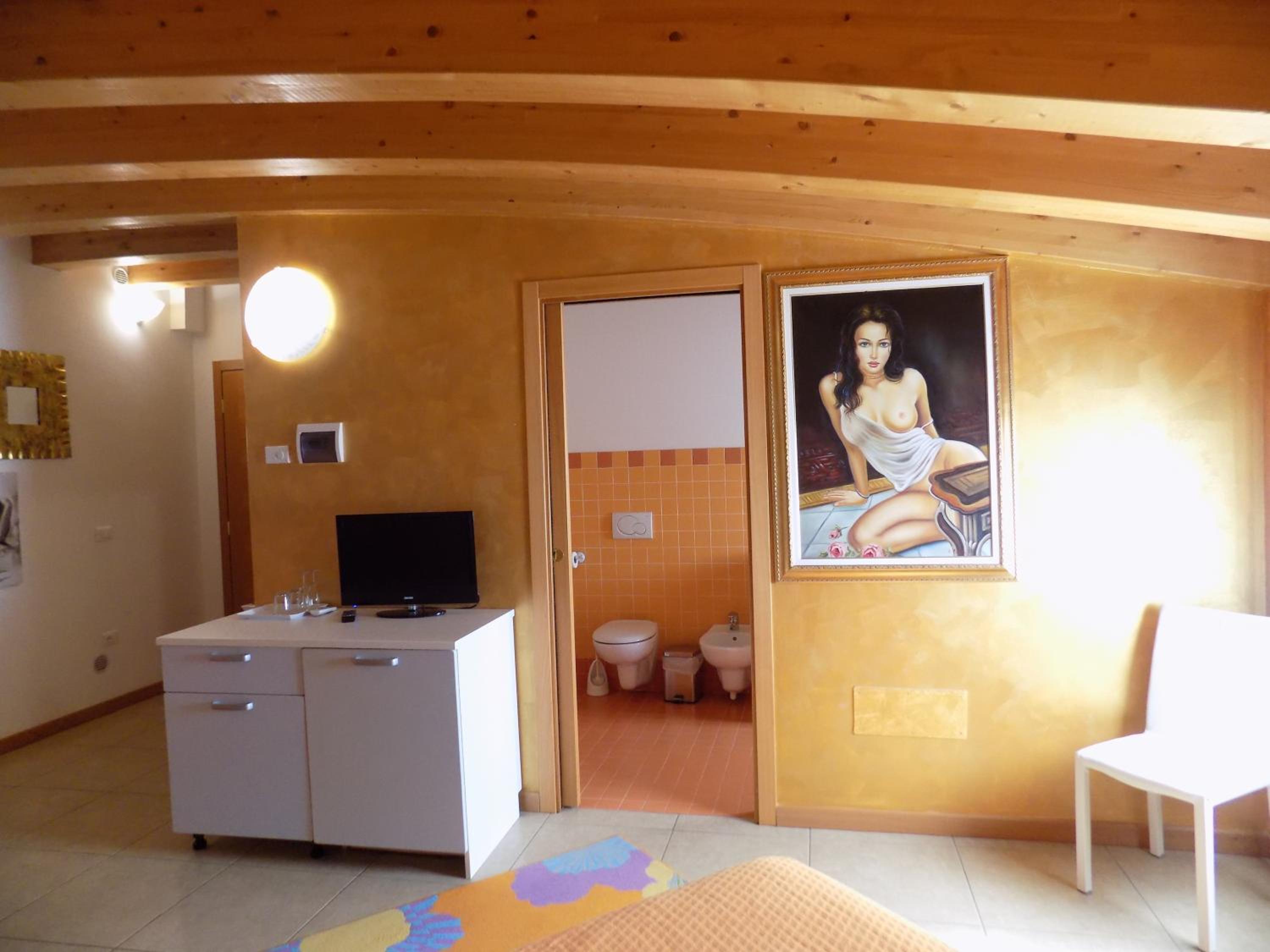 Large Double Room photo 2