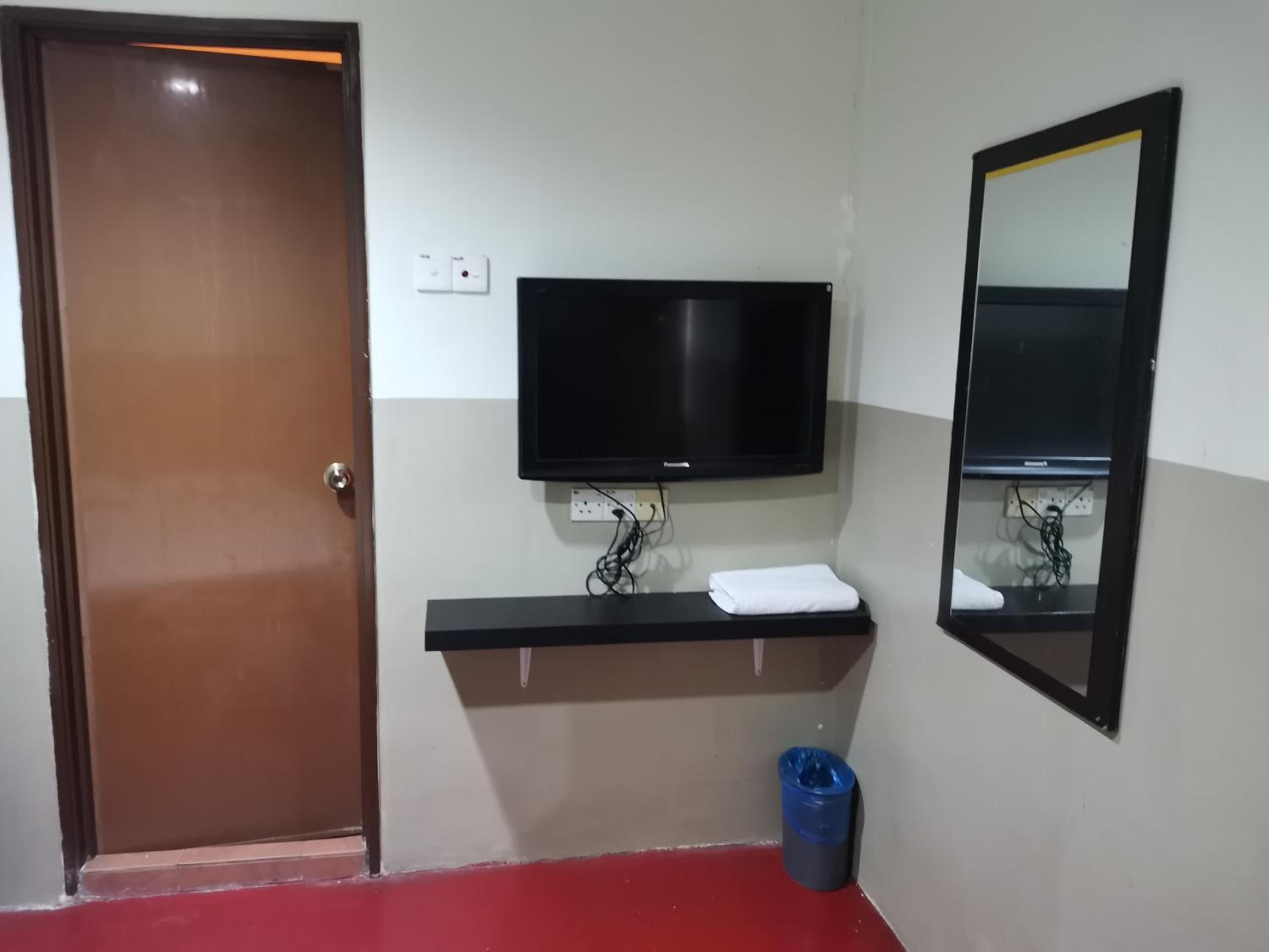 Deluxe Room - Photo 4