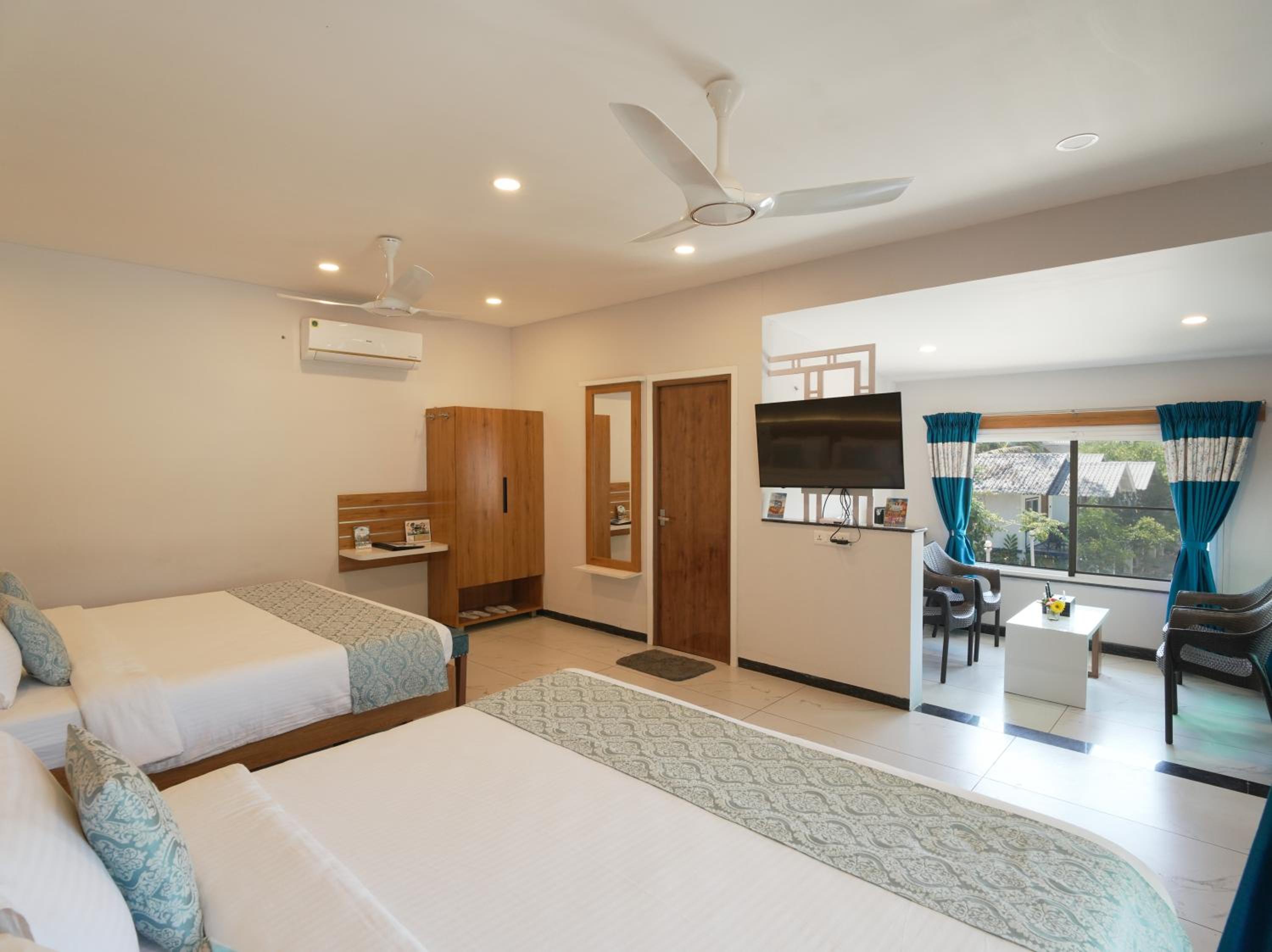 Cottage - Living Room & 2 King Bed - Pool view - Sitout
