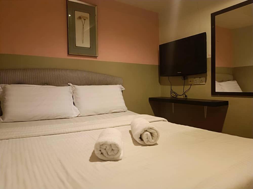 Deluxe Room - Photo 2
