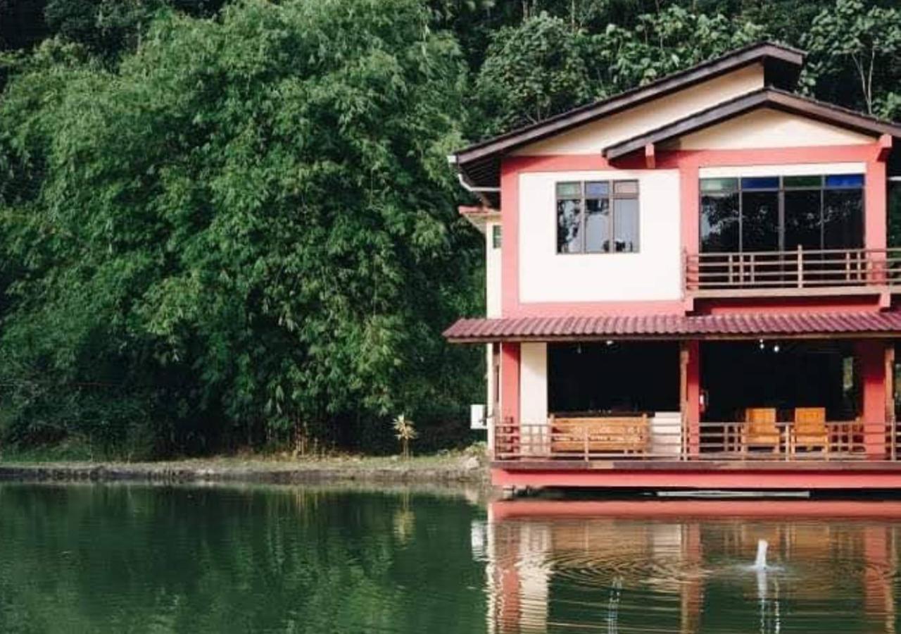 Bungalow - Water Front