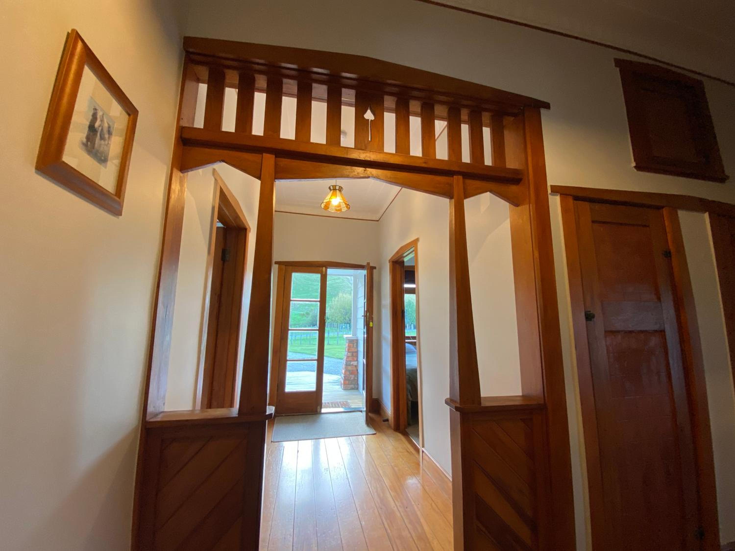 Three-Bedroom Bungalow - Photo 12