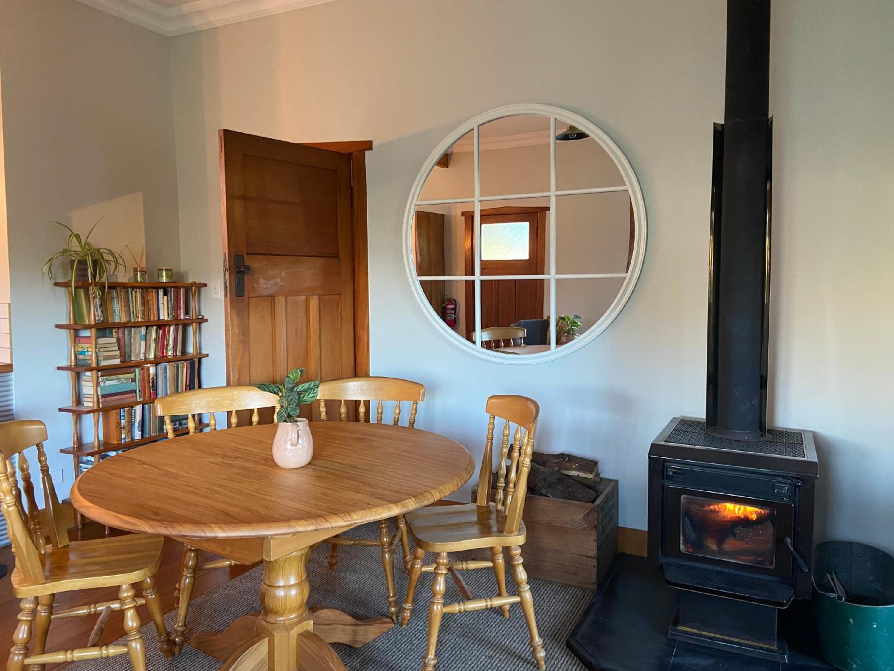 Three-Bedroom Bungalow - Photo 16