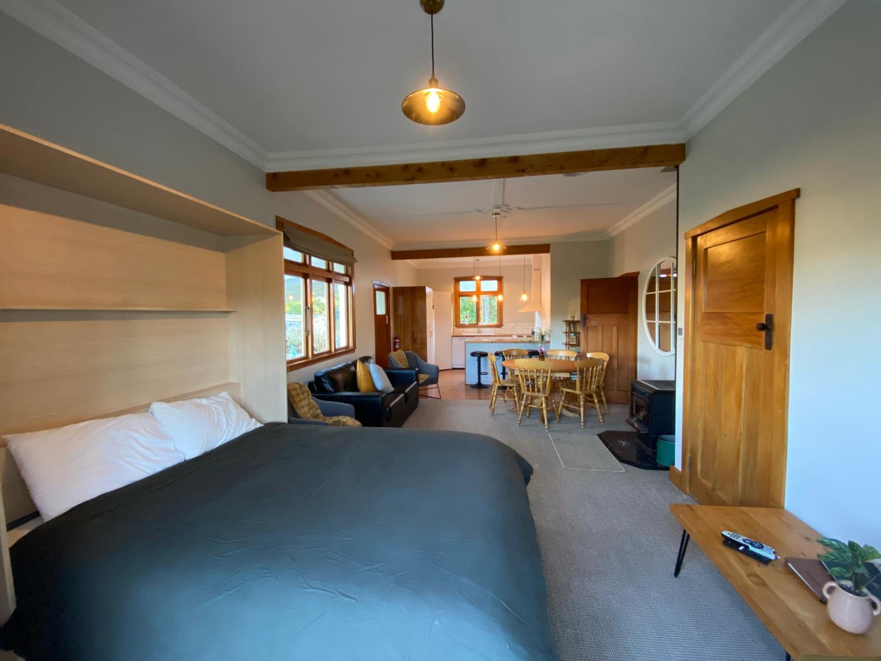 Three-Bedroom Bungalow - Photo 13