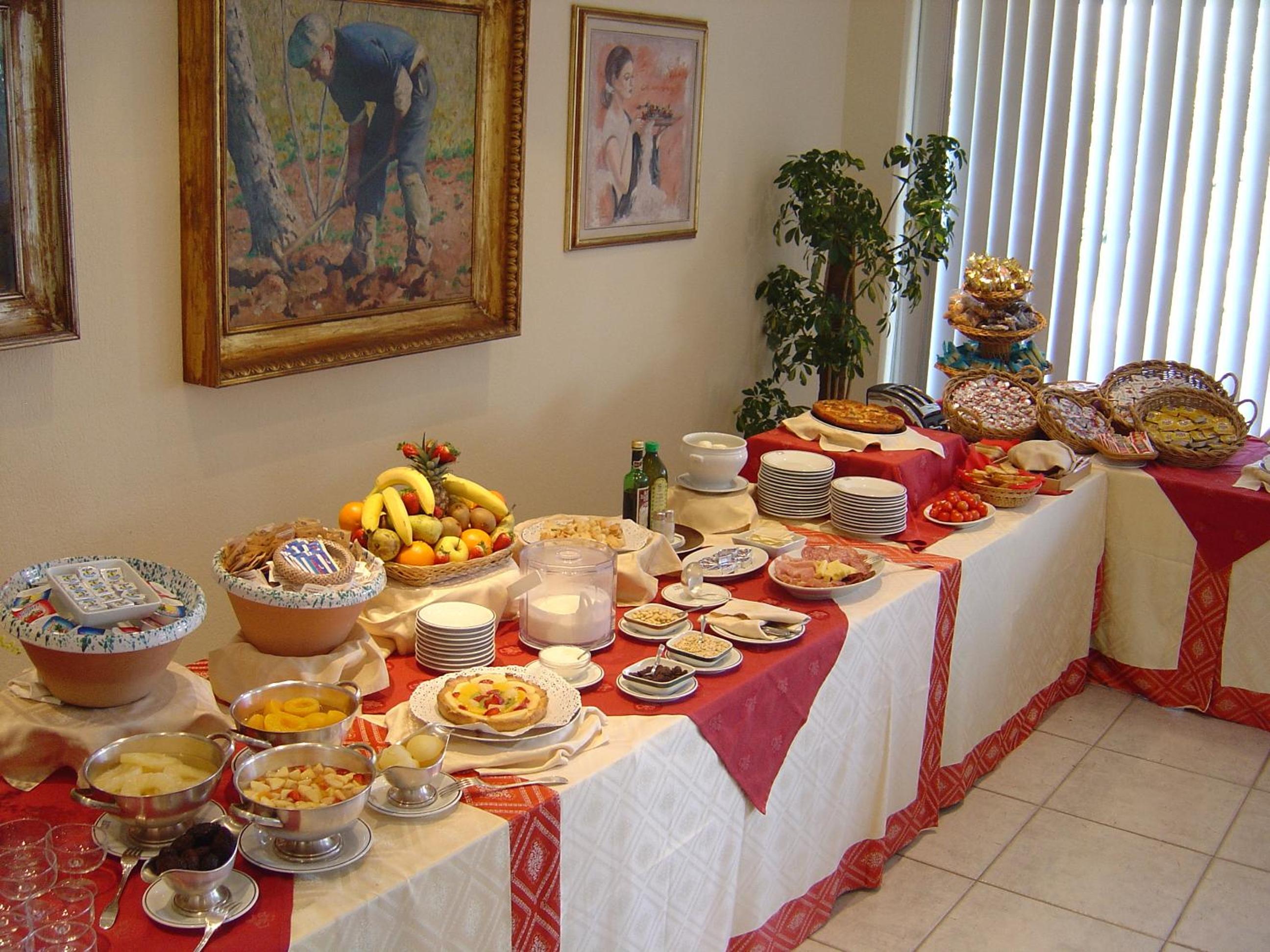 Twin Room - Photo 2