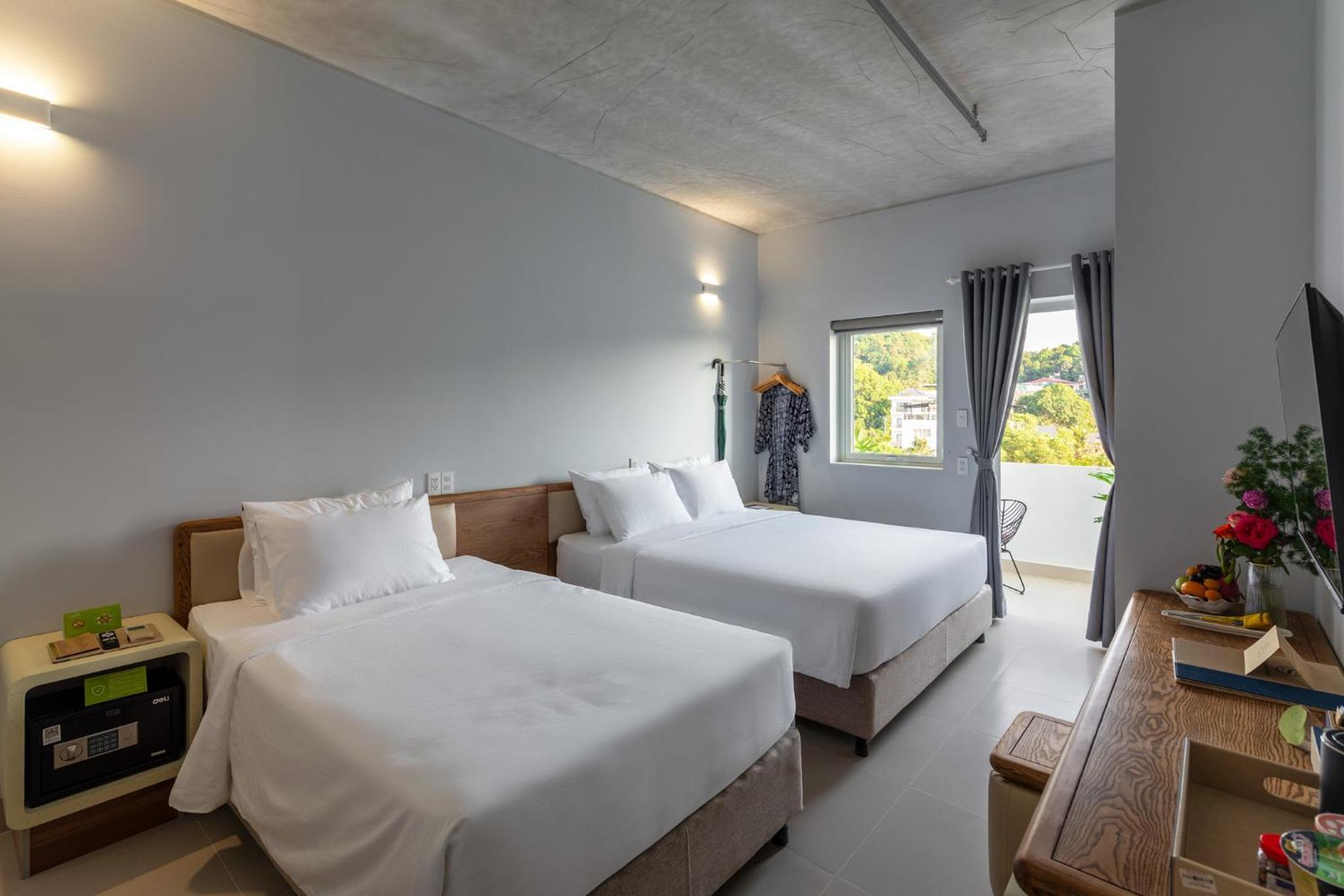 Superior Triple Room With Balcony - Photo 1